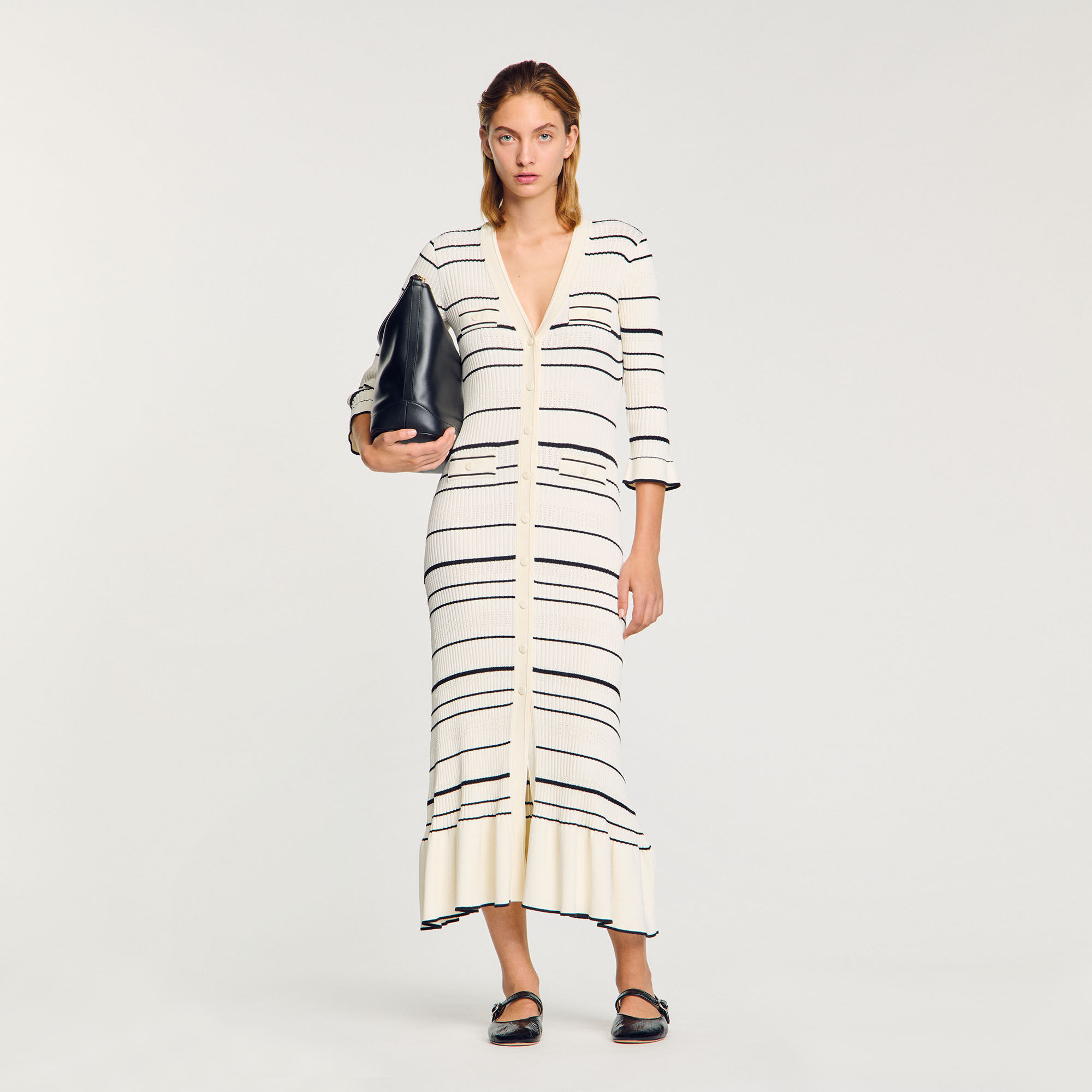 sandro★ROBE LONGUE EN MAILLE ワンピース Robe longue en maille rayée beige pour femme | Sandro Paris
