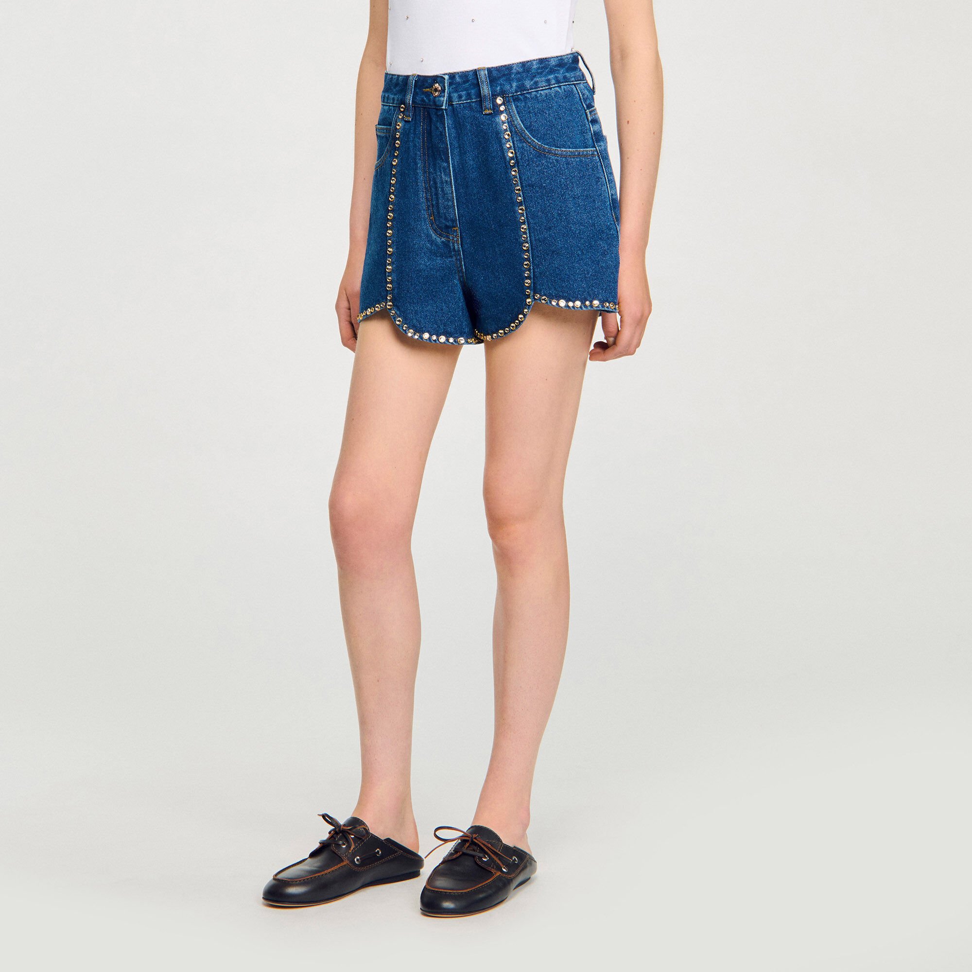 Short en denim strassé