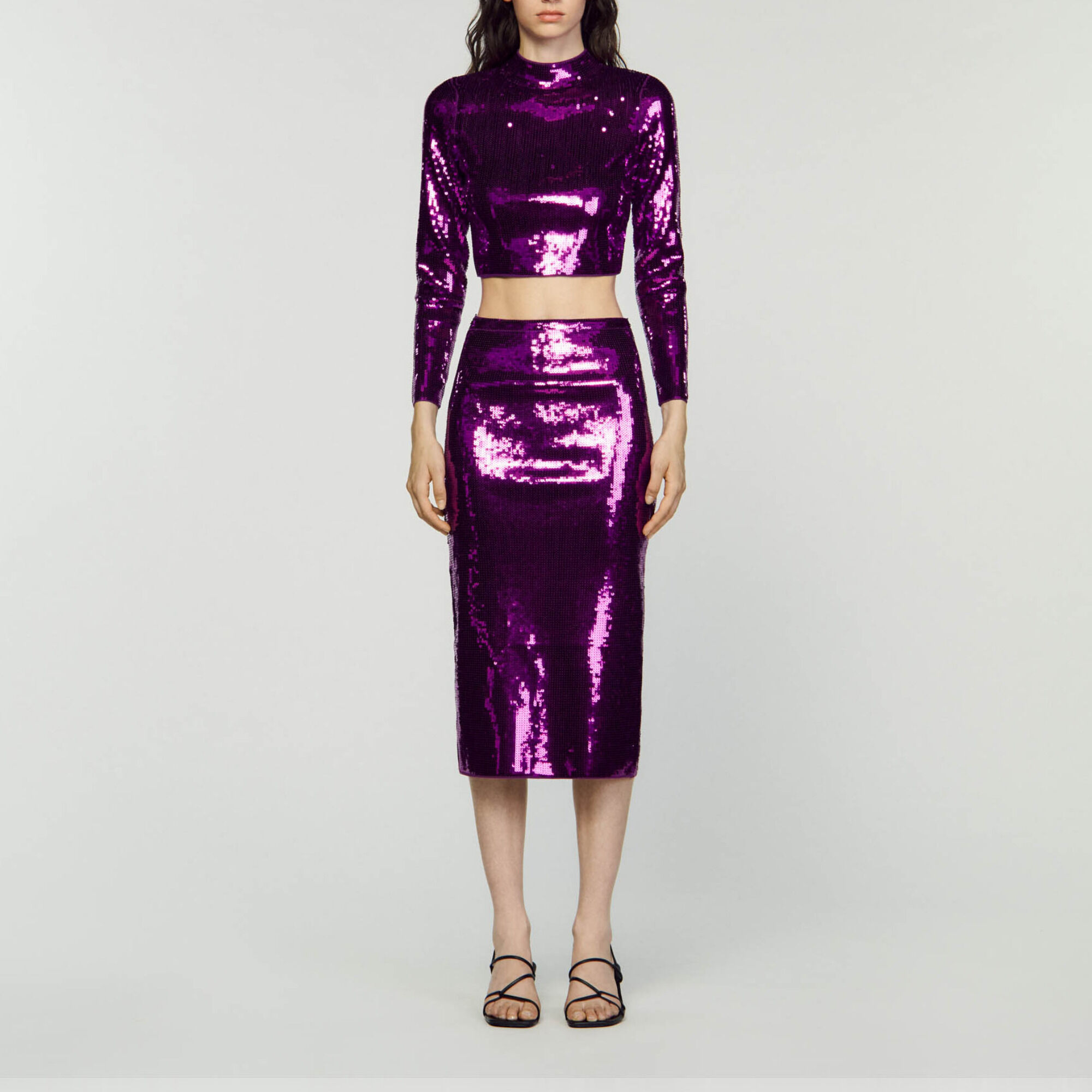 Pull court en maille sequins