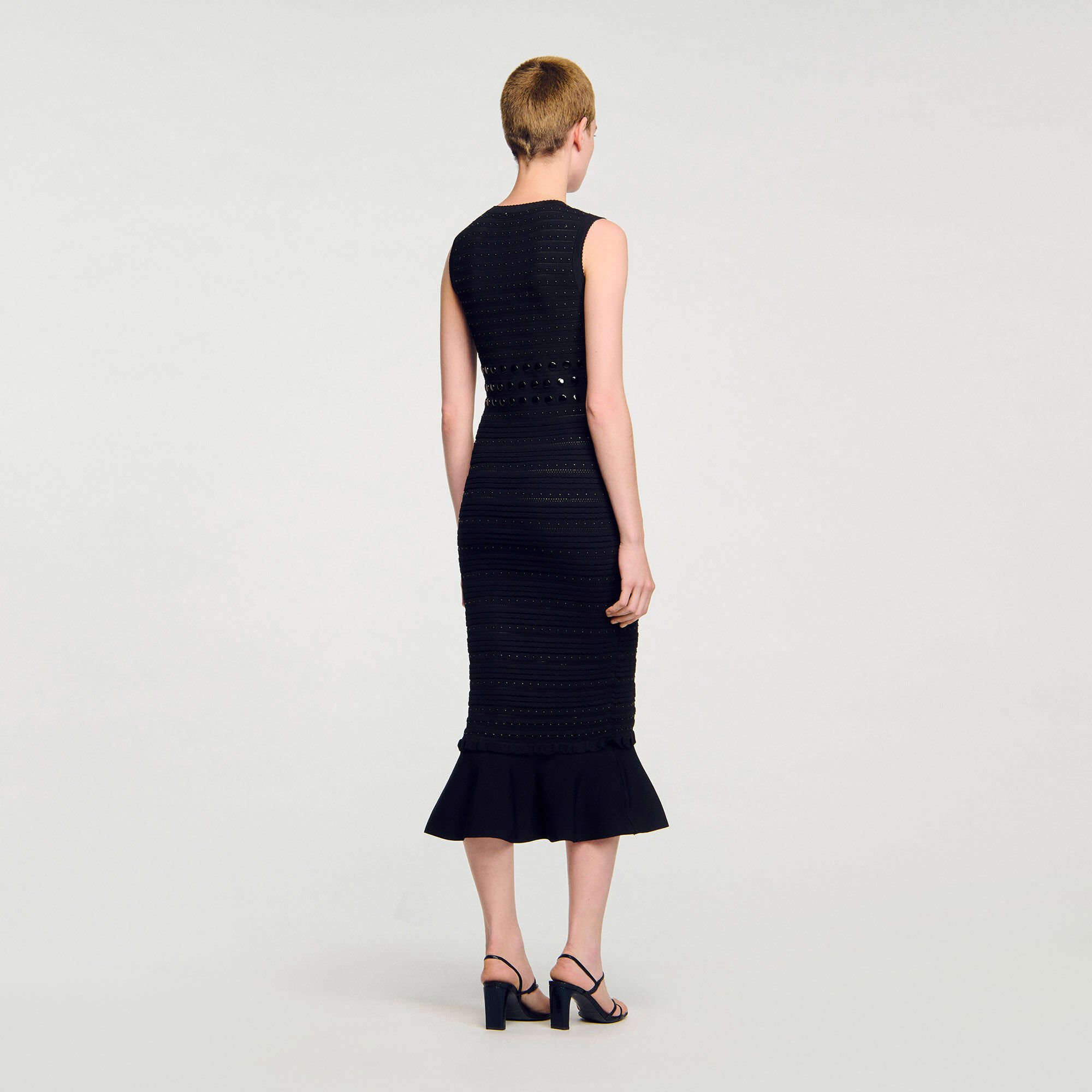 Robe longue en maille à studs