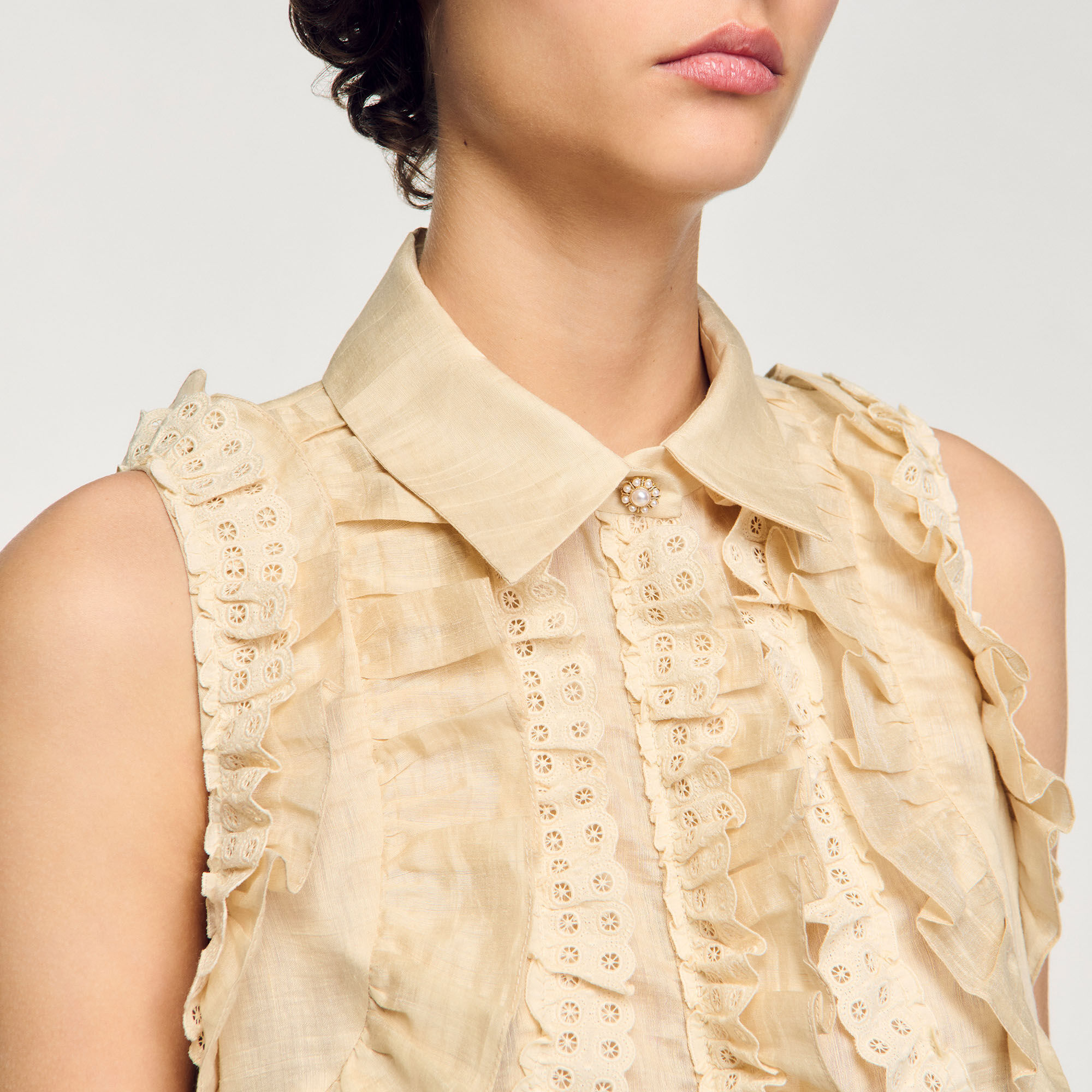 Chemise courte à volants