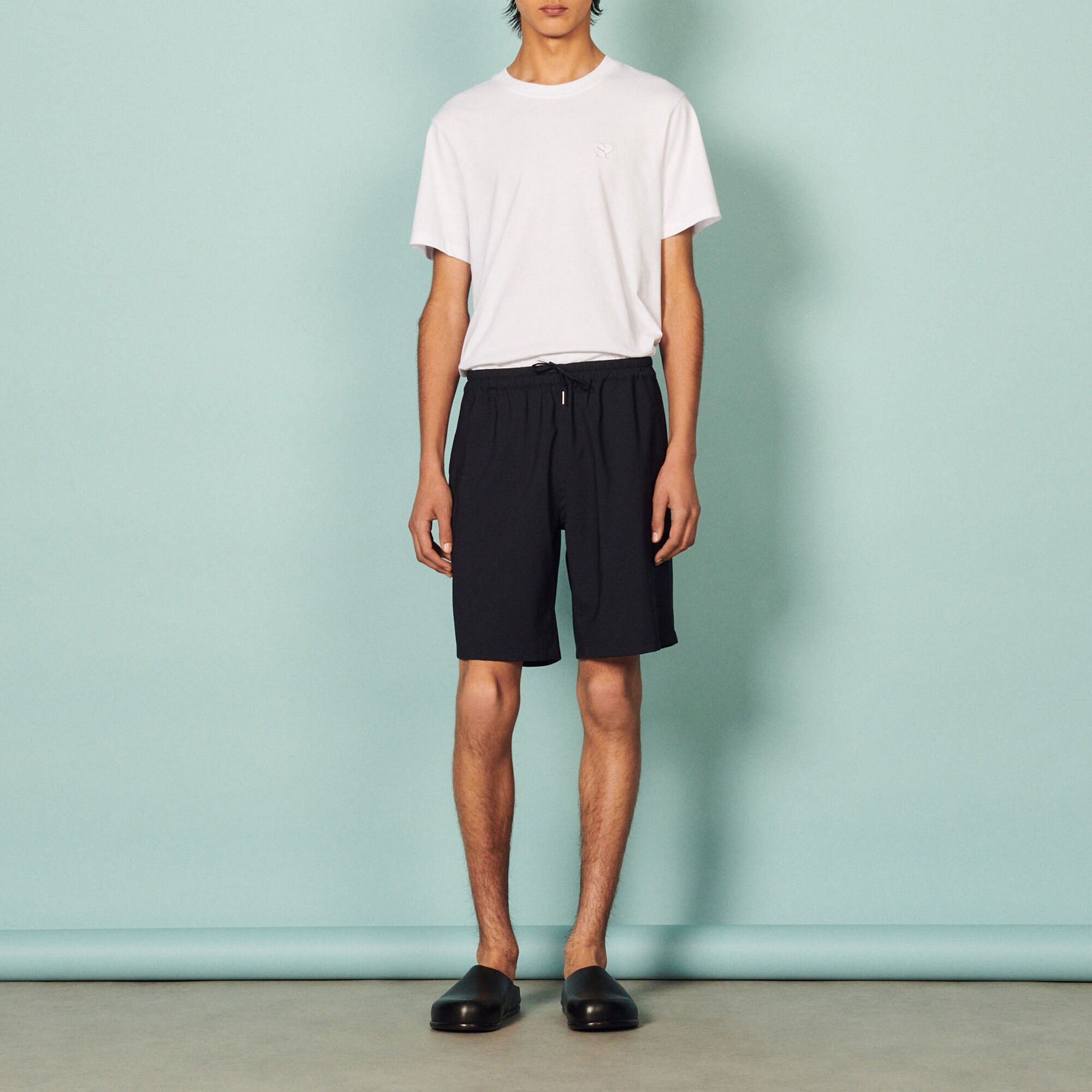 Short à taille élastiquée