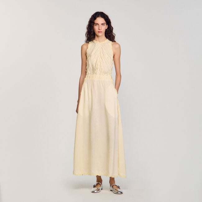 Robe longue  à détails dentelle 