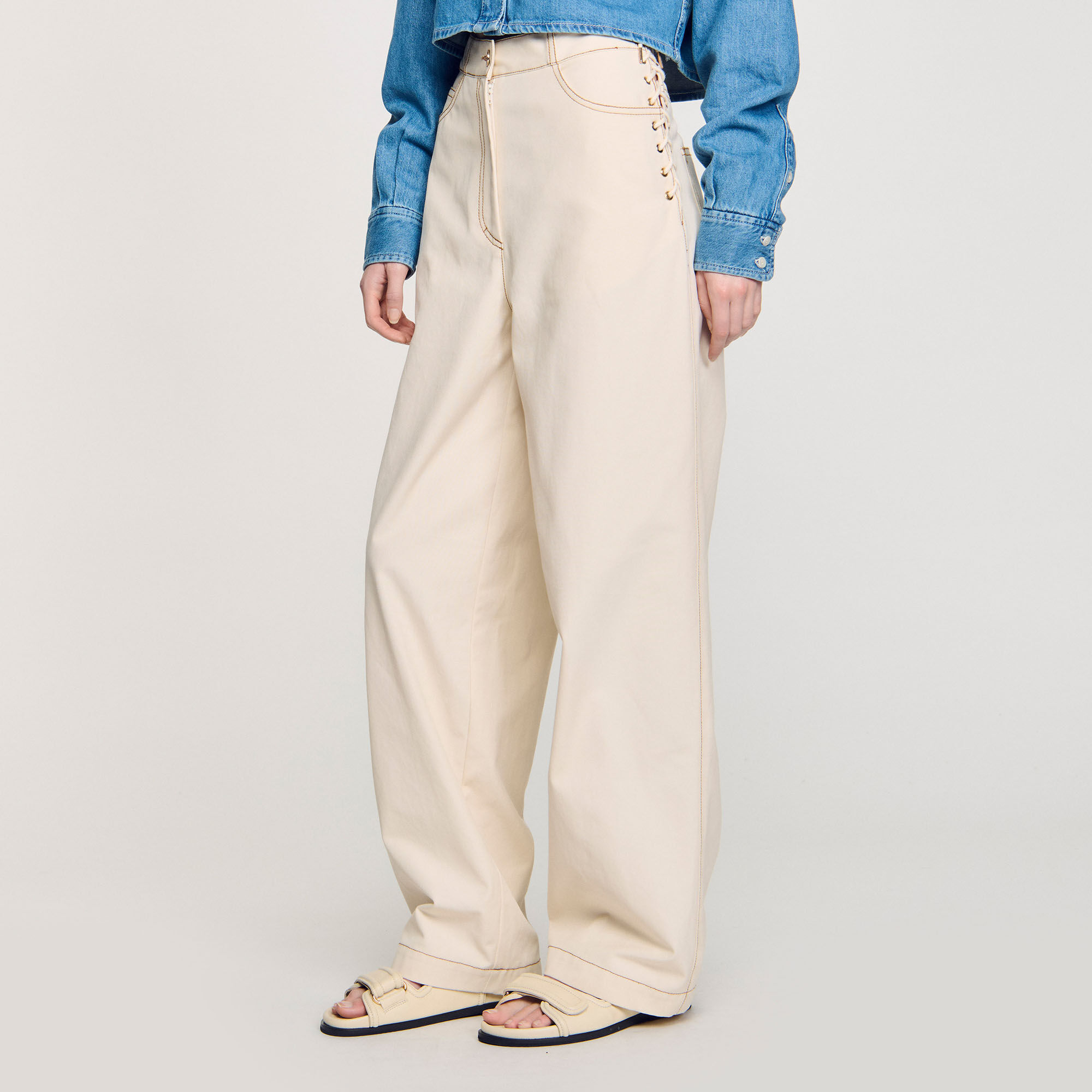 Pantalon à lacets