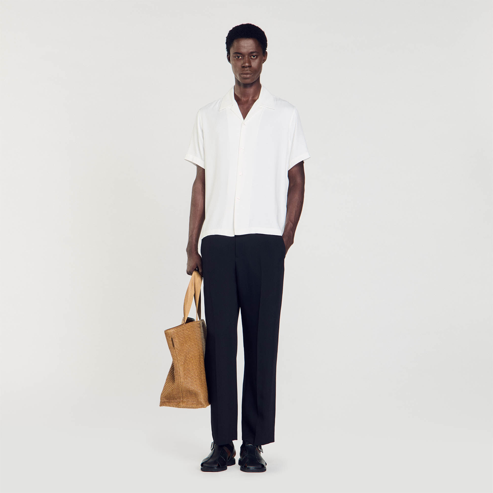 Chemise a col requin beige pour homme Sandro Paris