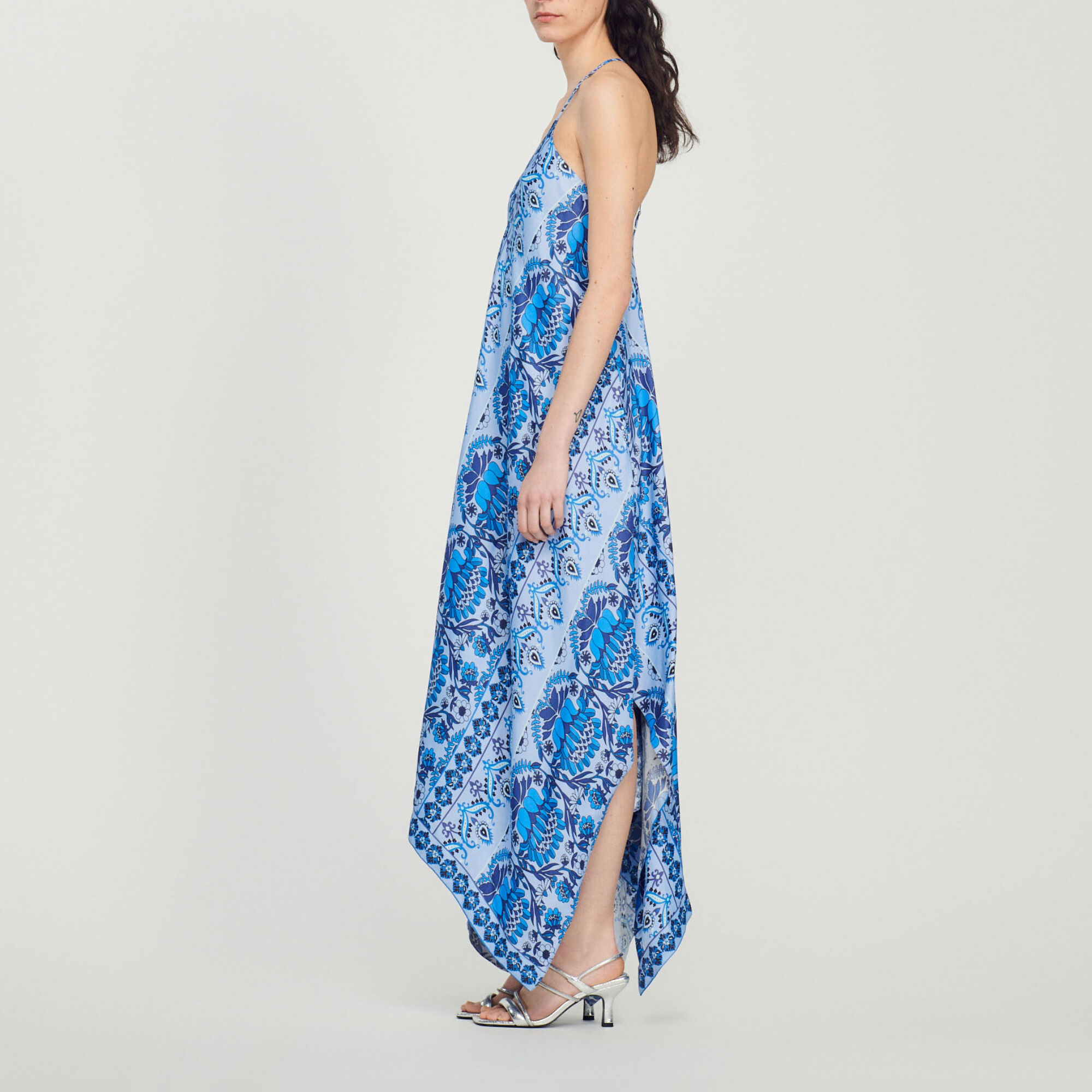 Robe longue  asym&eacute;trique