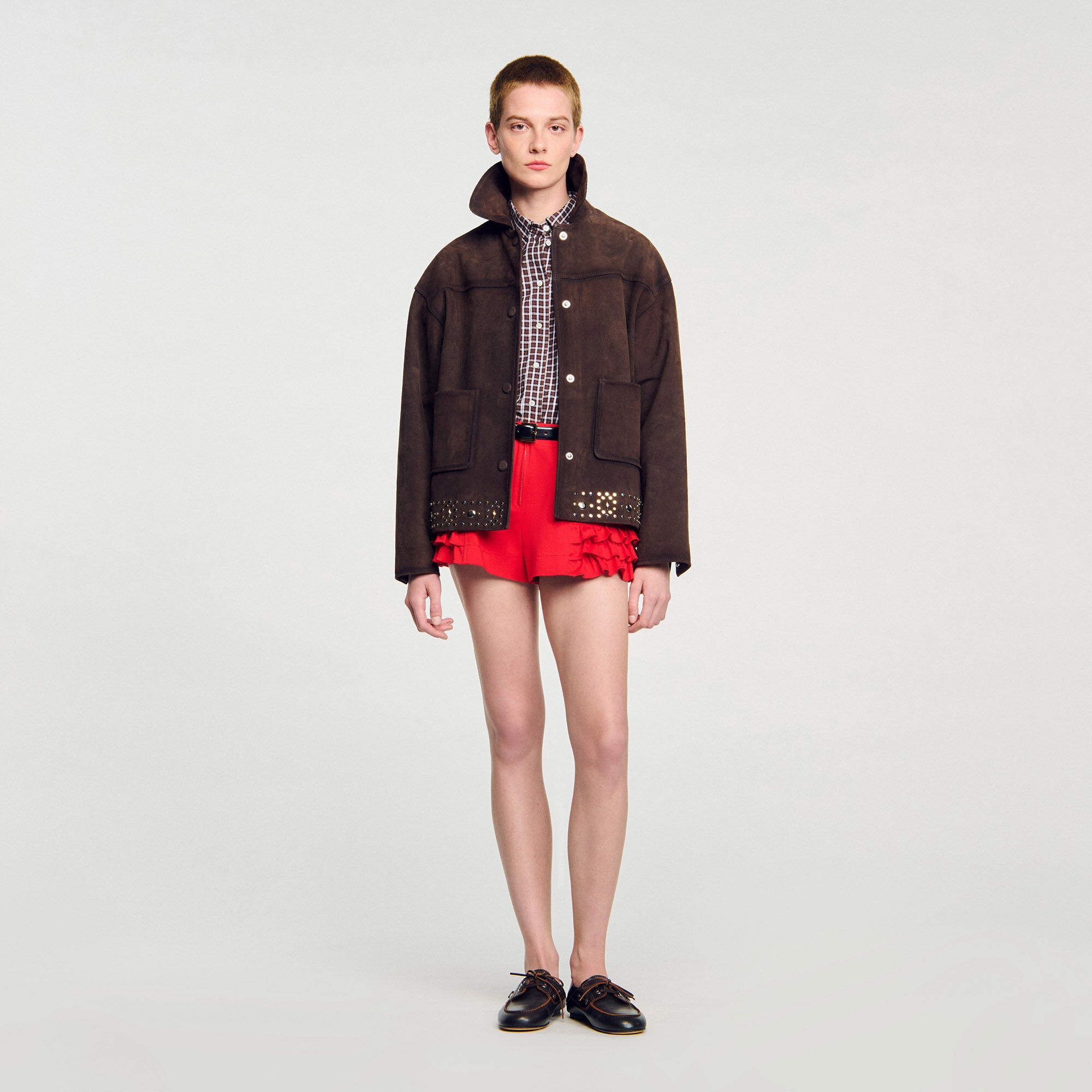 Veste en cuir suède ornée de studs