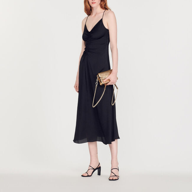 Robe midi à fines bretelles