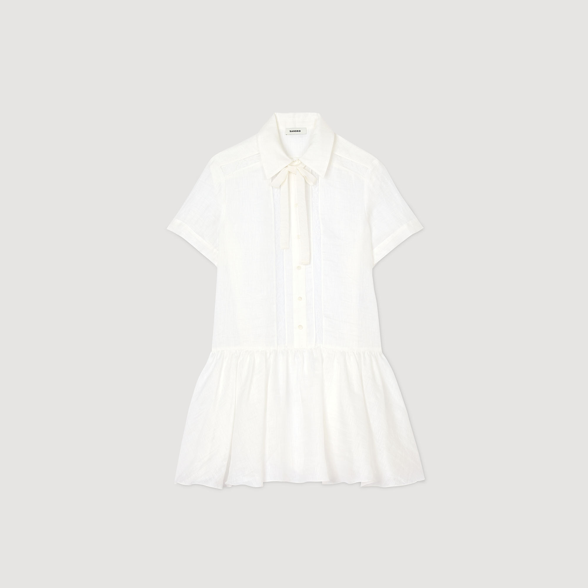 Robe courte à détails dentelle 