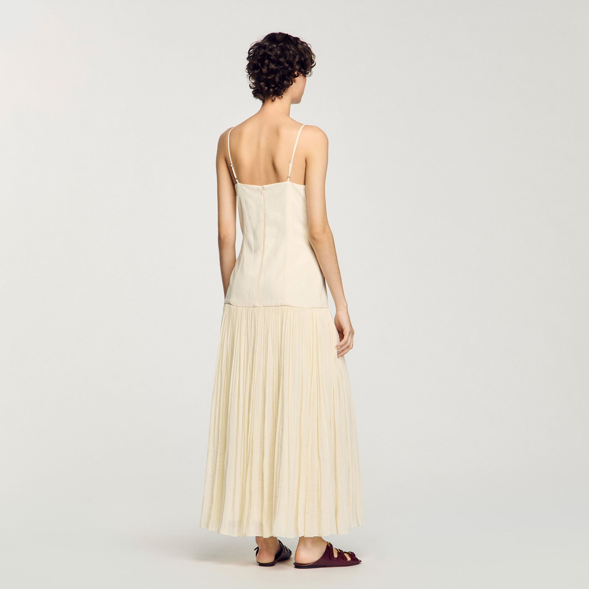 Robe longue plissée