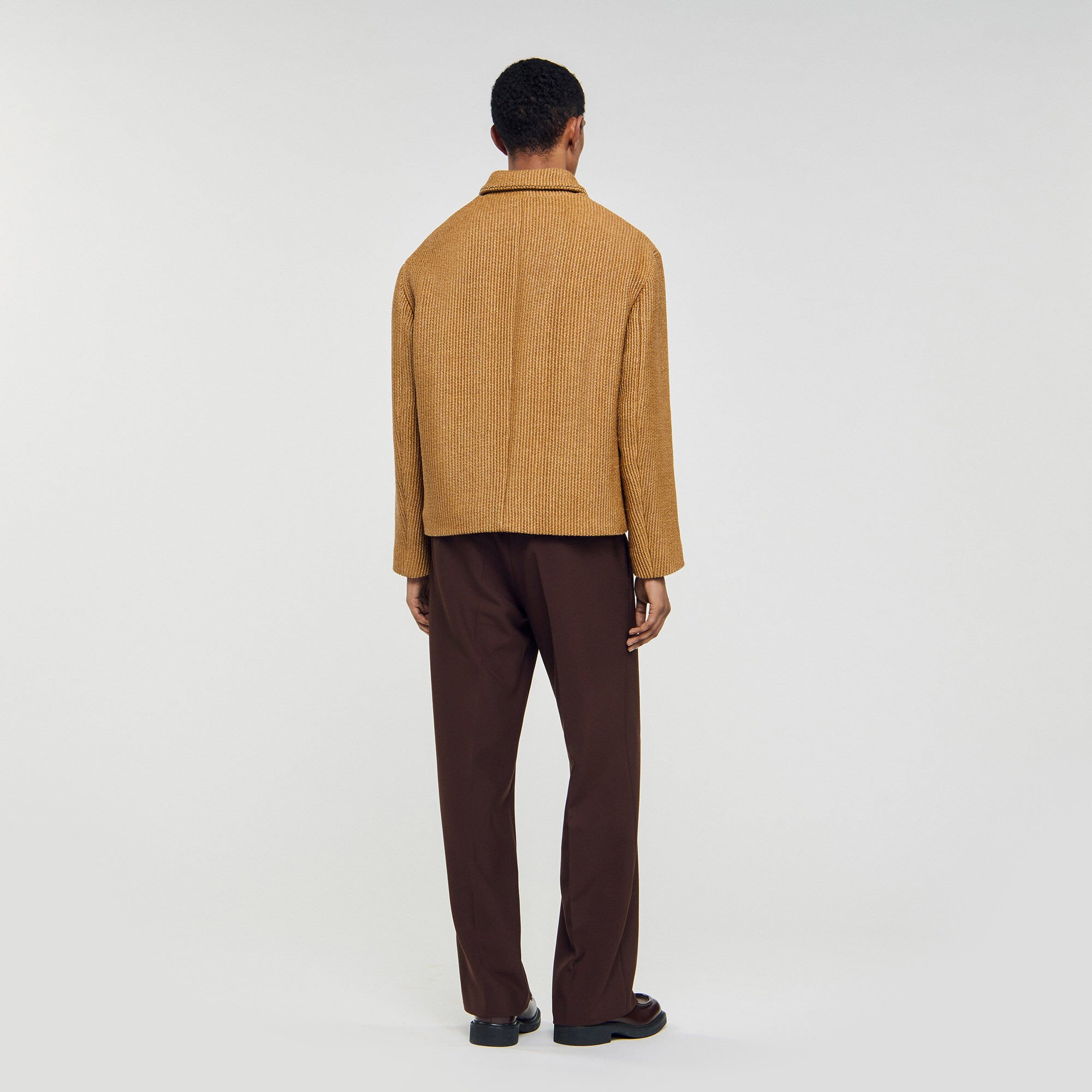 Blouson en raphia tressé