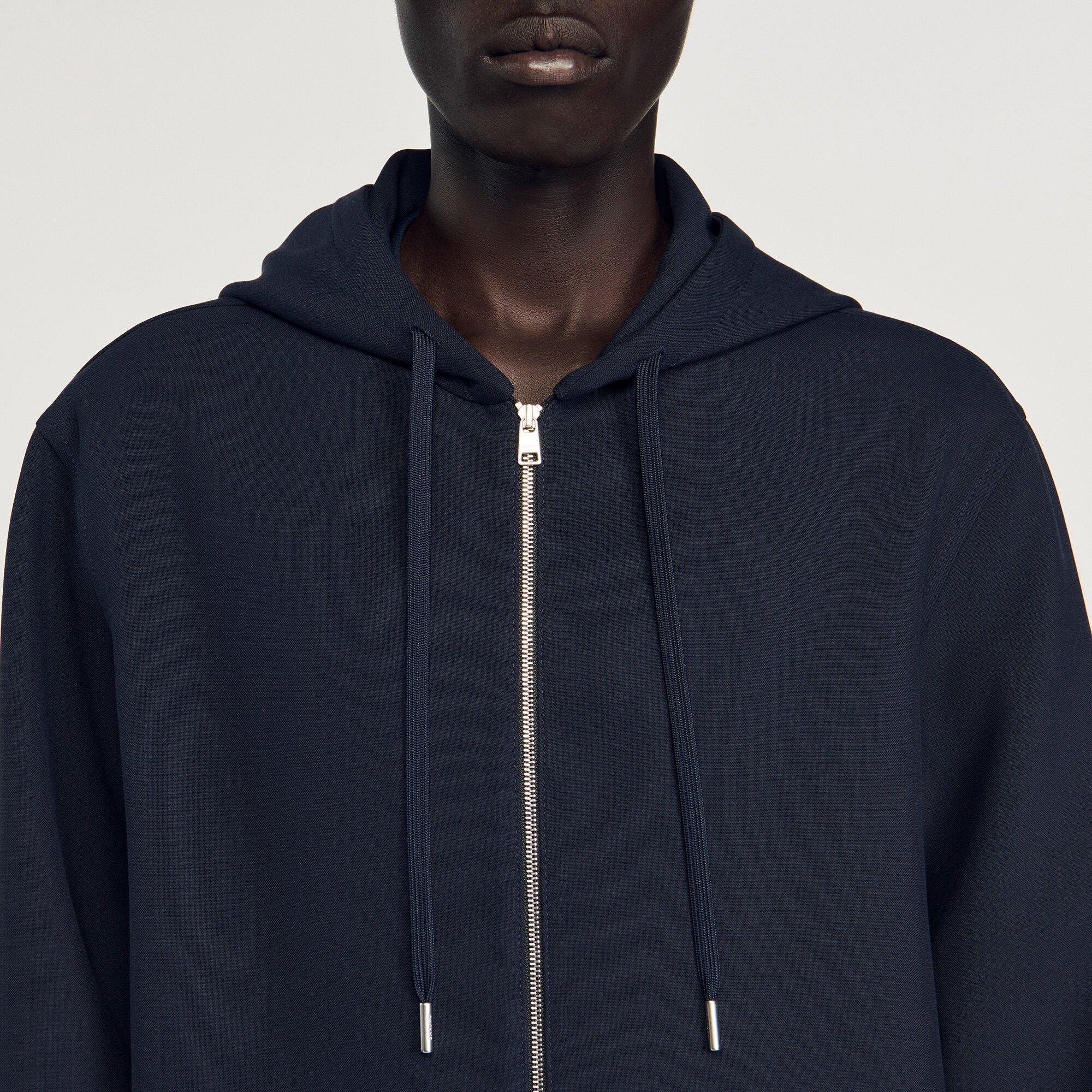 Chemise à capuche