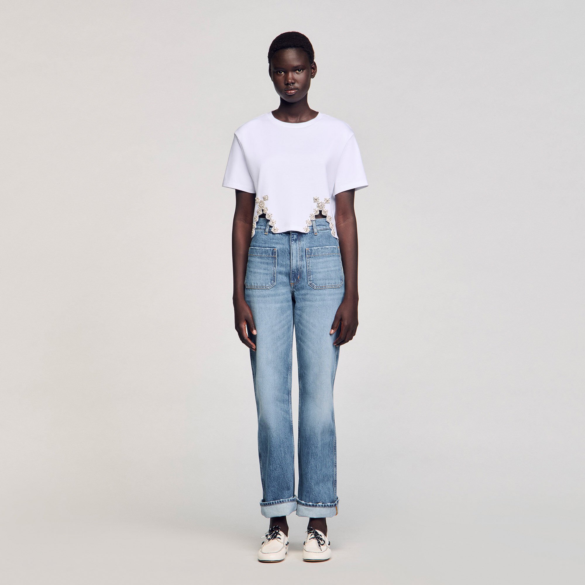 T-shirt court orné de strass