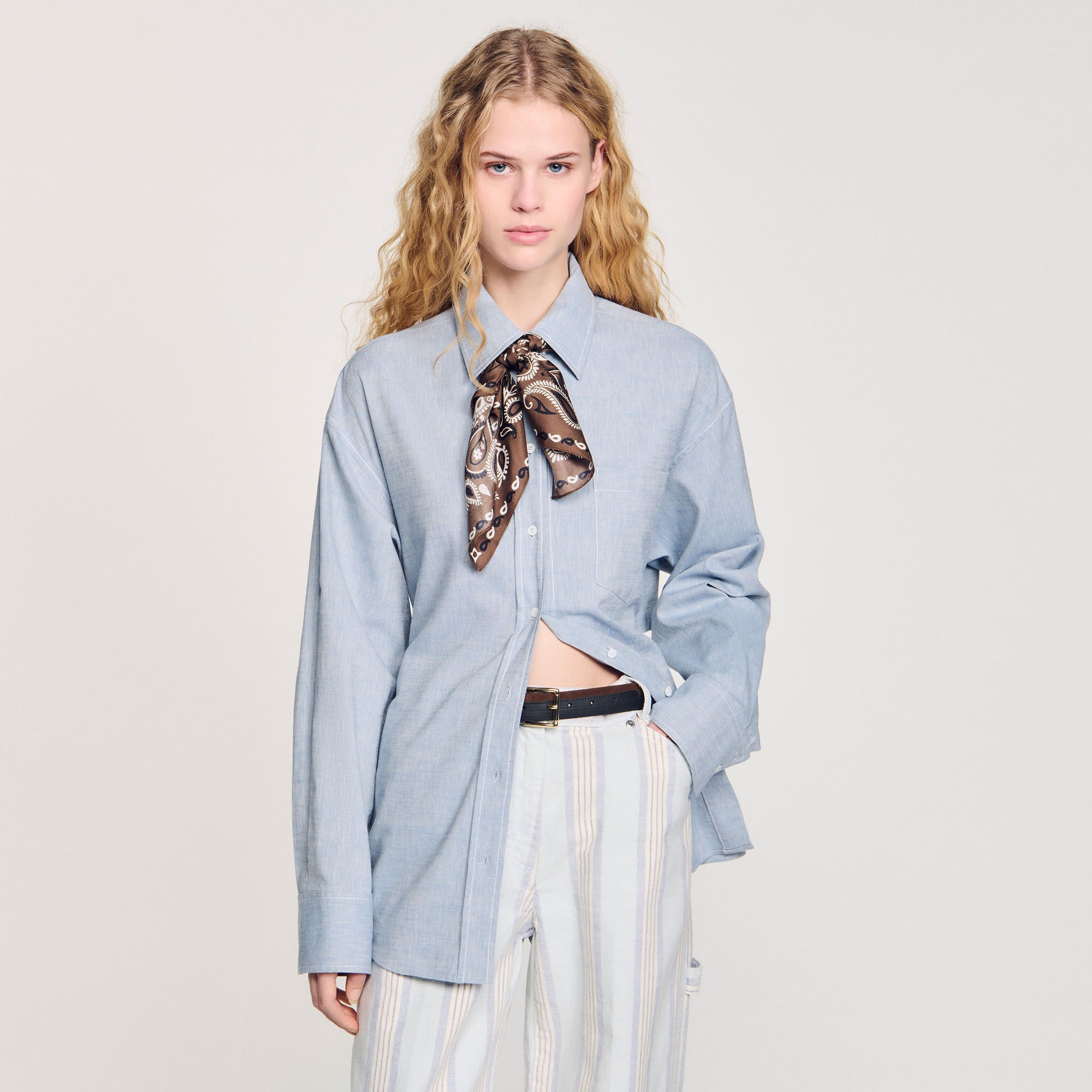 Chemise longue à dos noué