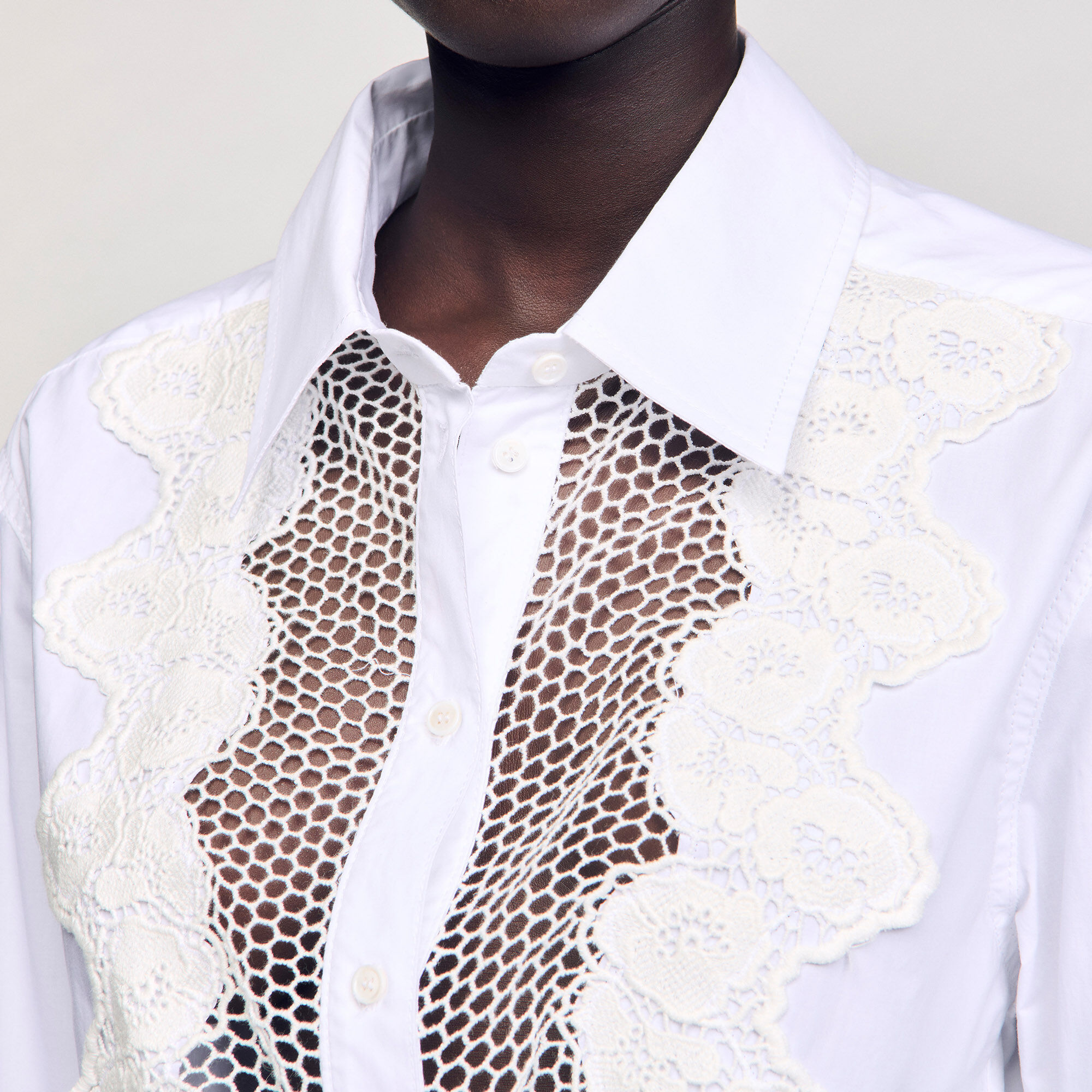 Chemise à plastron en dentelle