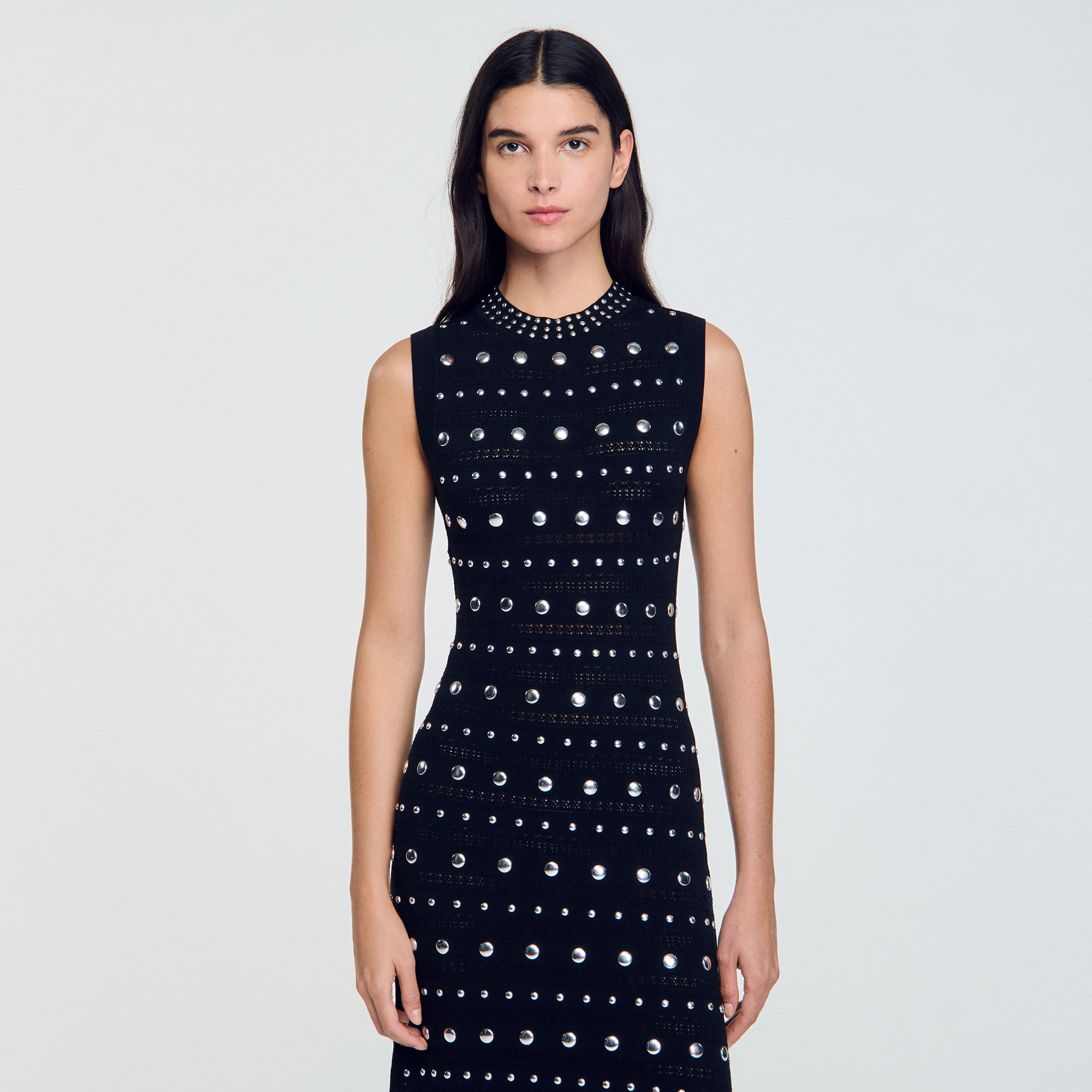 sandro★ROBE LONGUE EN MAILLE A STUDS ワンピース Robe longue ornée de pastilles gris / noir pour femme