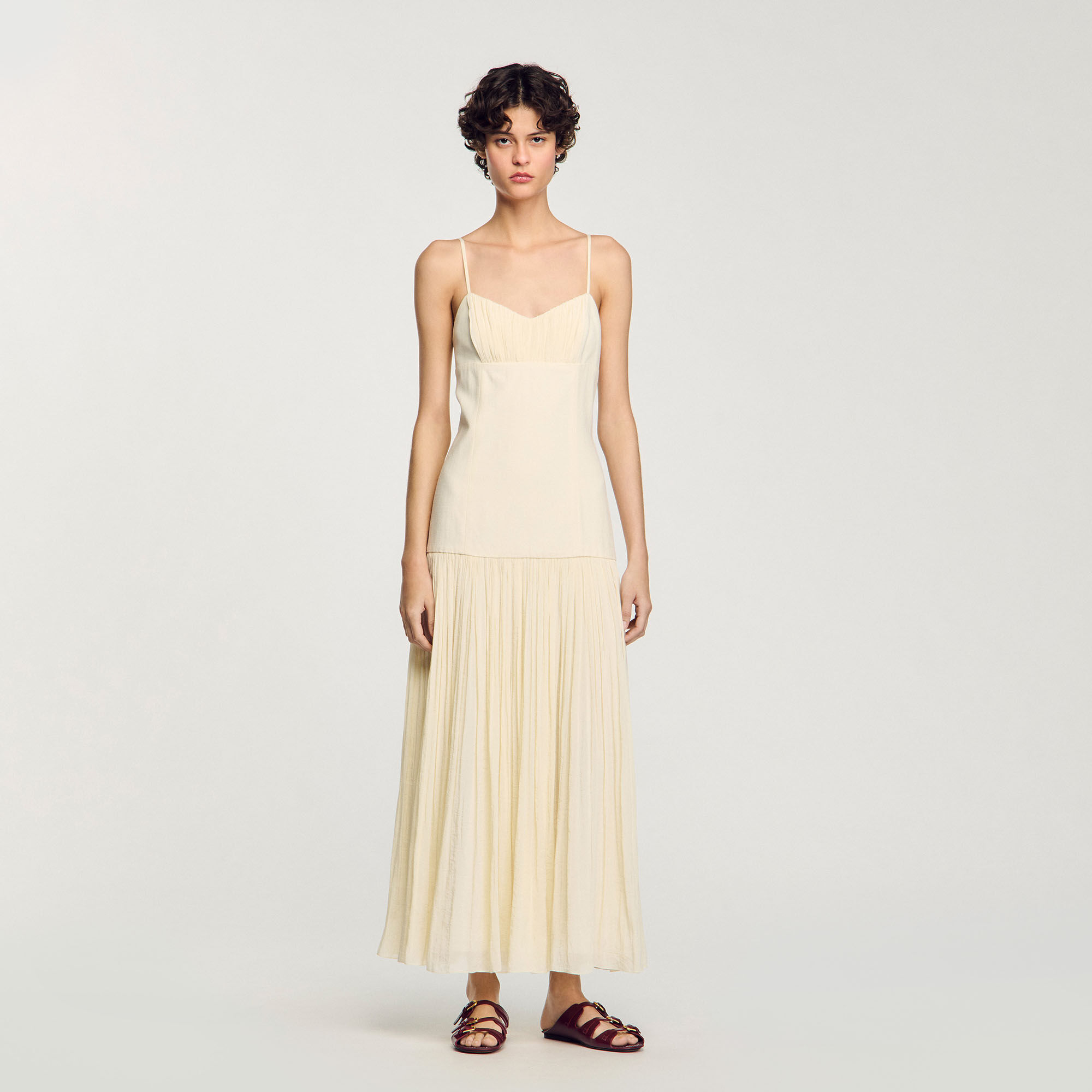 Robe longue plissée