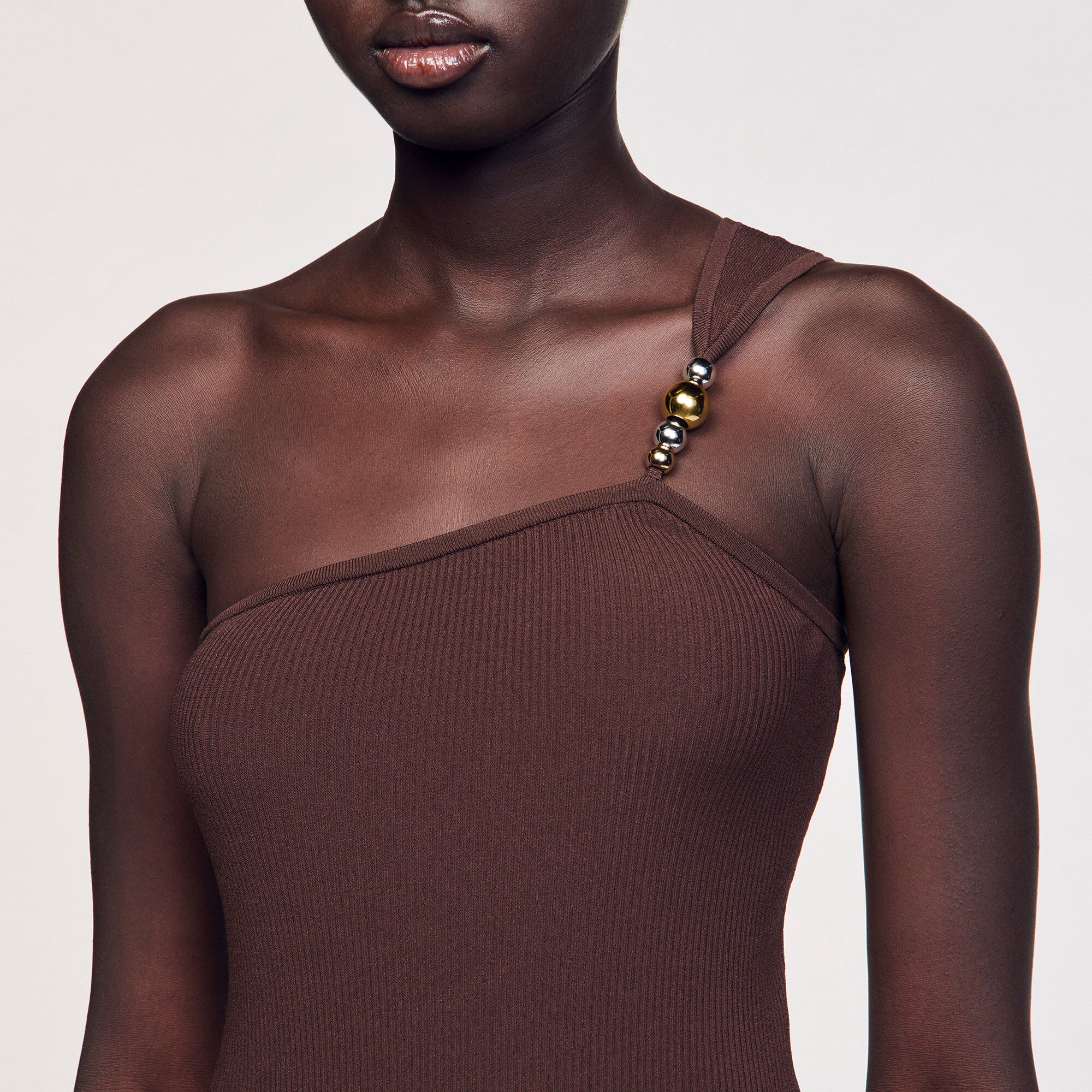 Body asymétrique à détail perles