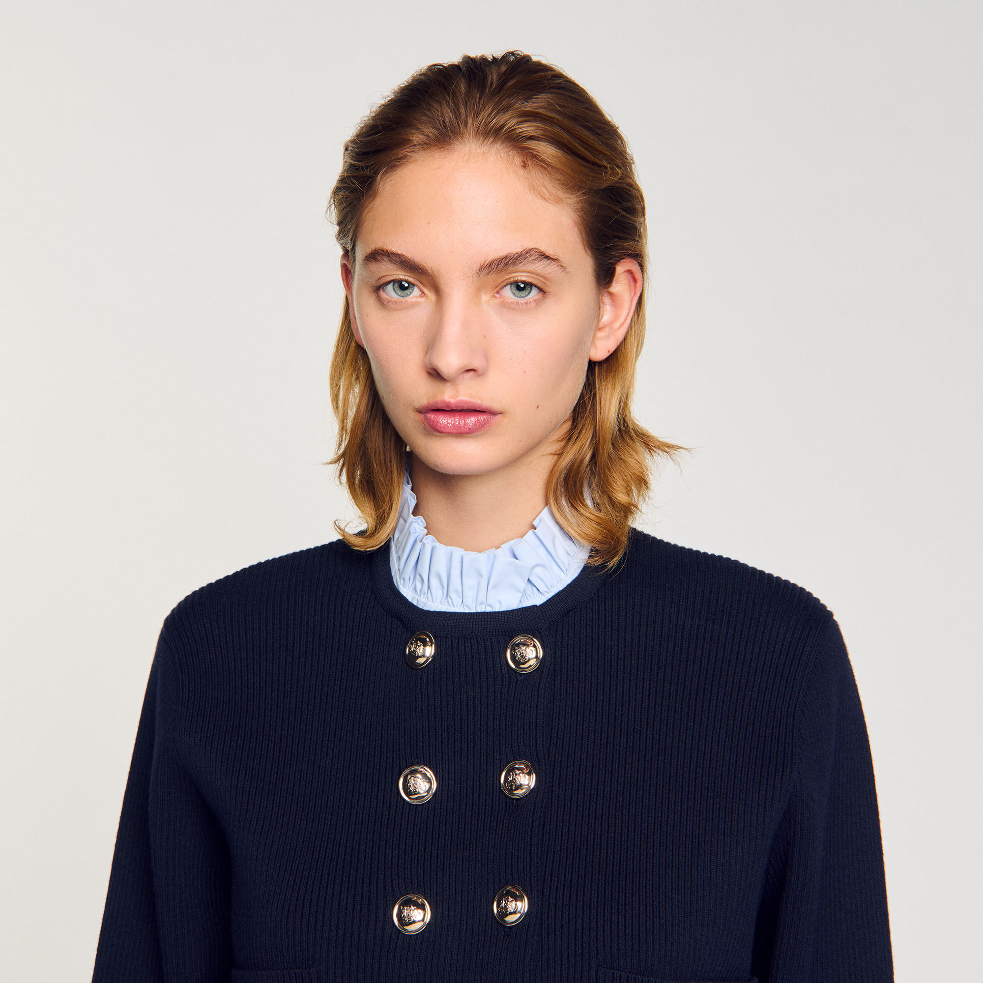 Cardigan à col volanté amovible