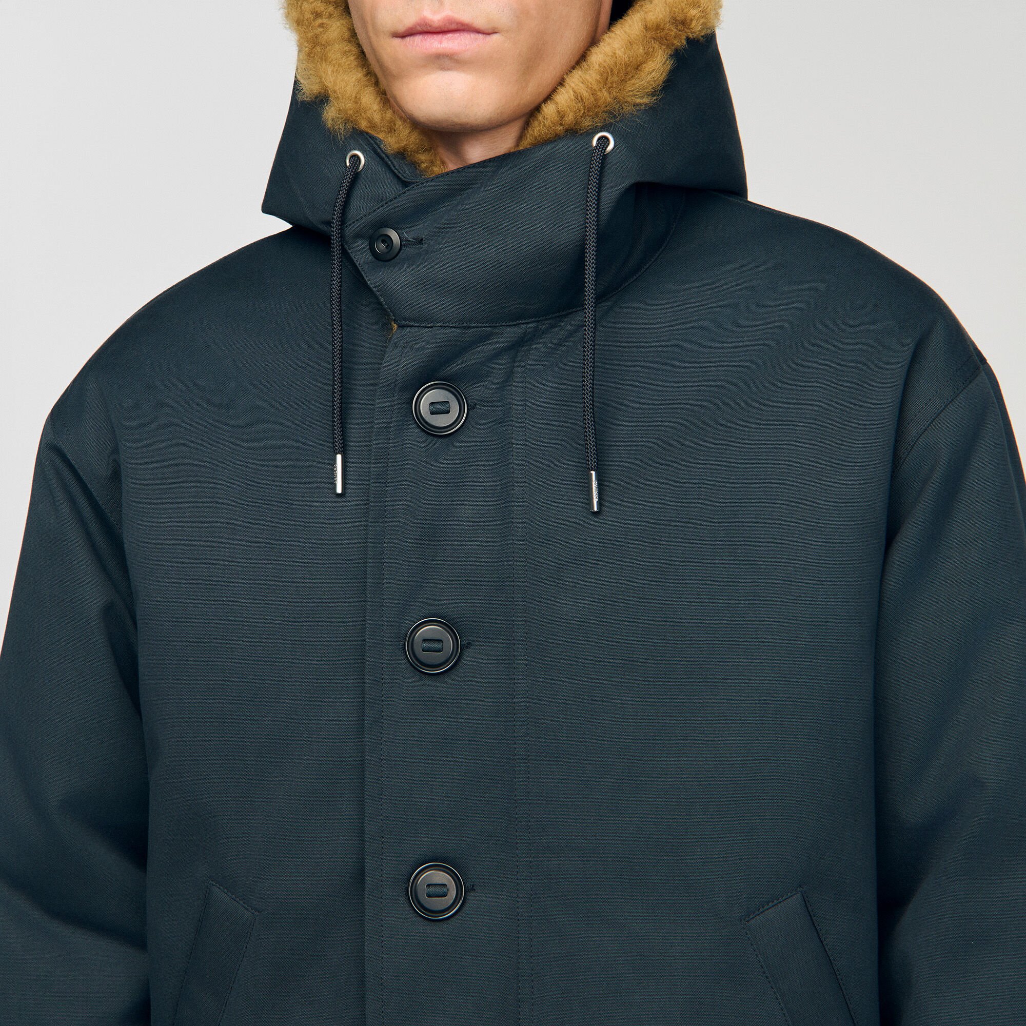 Parka en coton avec une capuche
