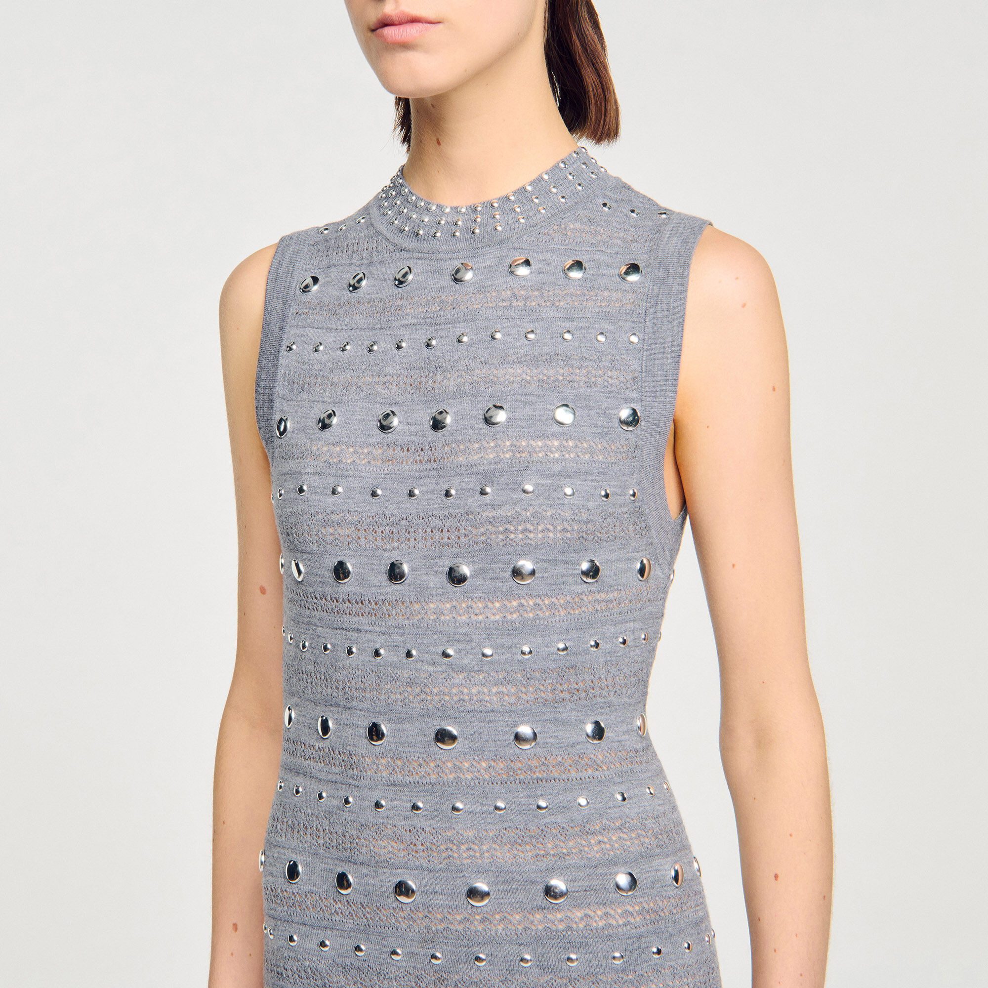 Robe longue en maille à studs