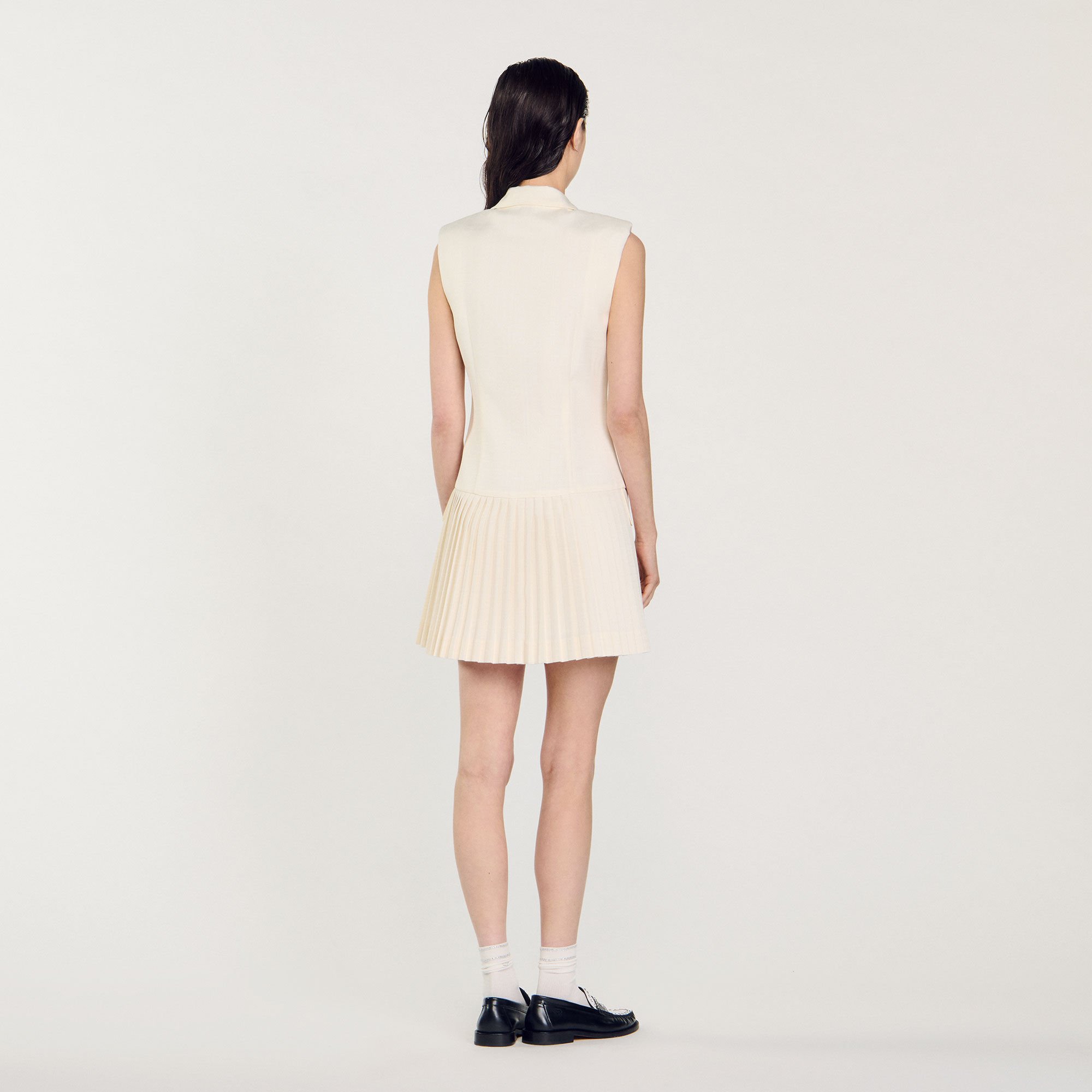 Robe courte tailleur plissée 