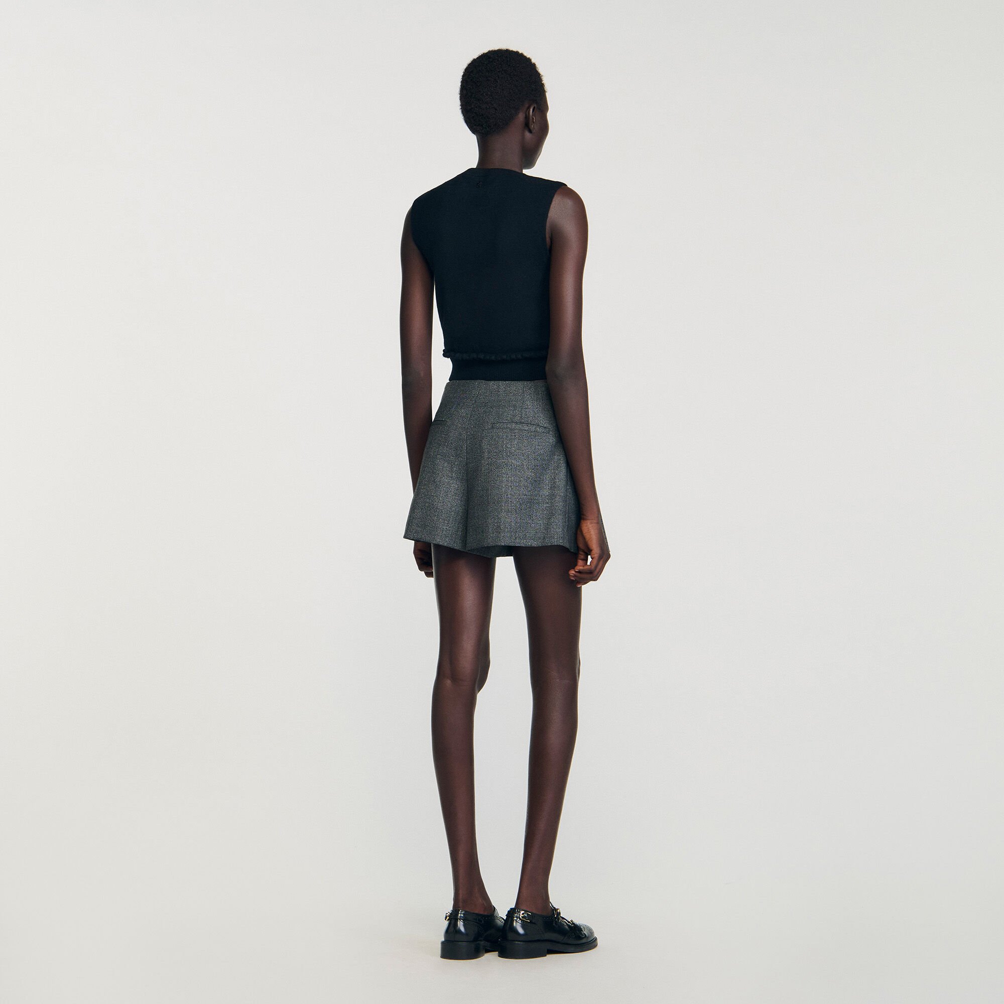 Short plissé à ceinture