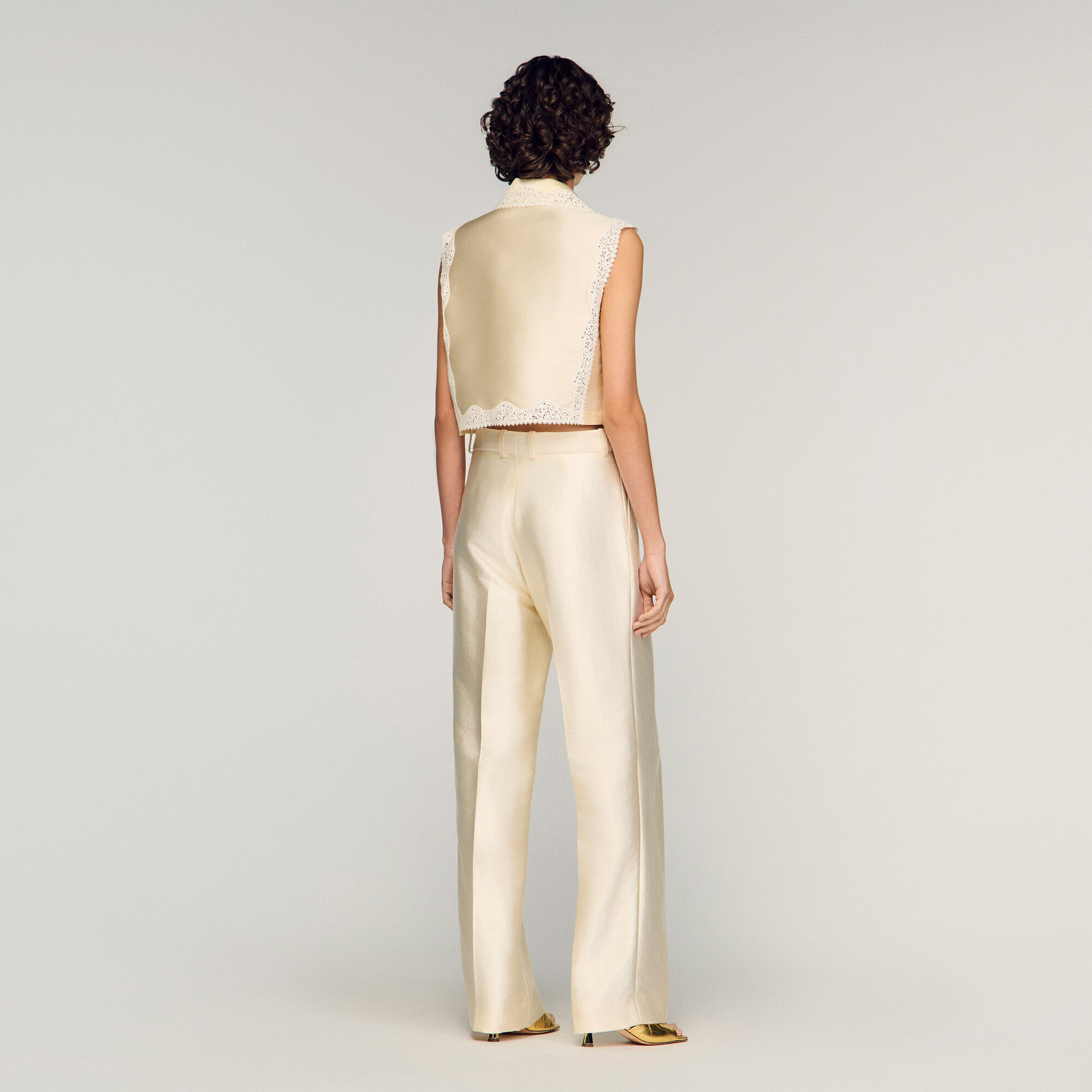 Pantalon satin&eacute; 