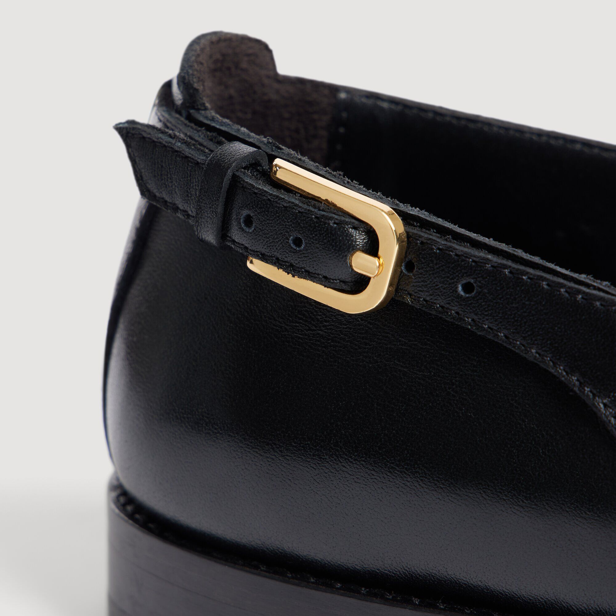Mocassins en cuir &agrave; boucle