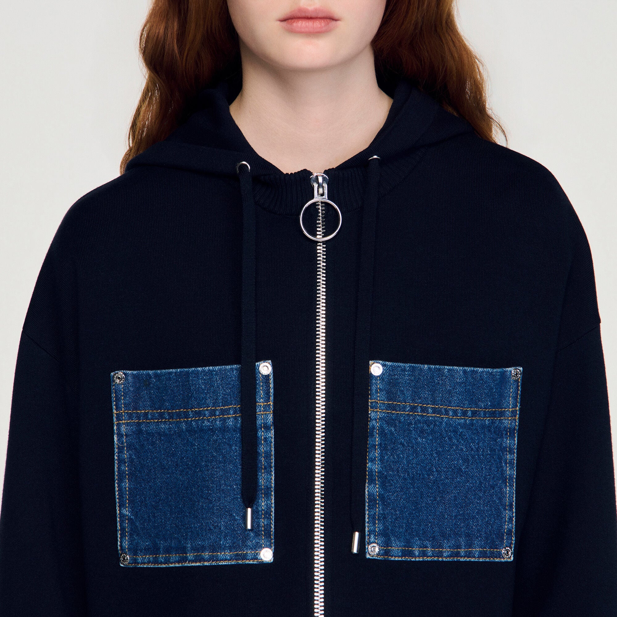 Sweatshirt en maille et denim
