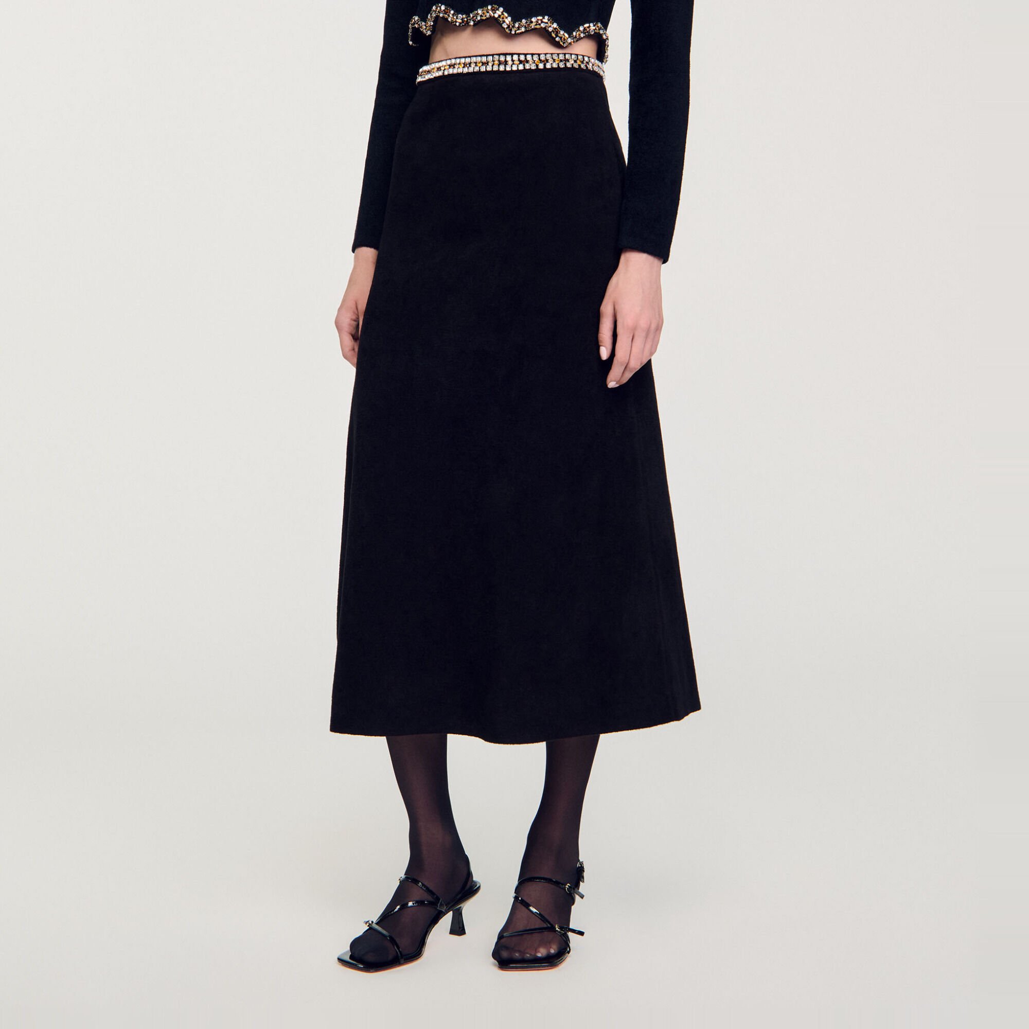 Jupe courte à strass