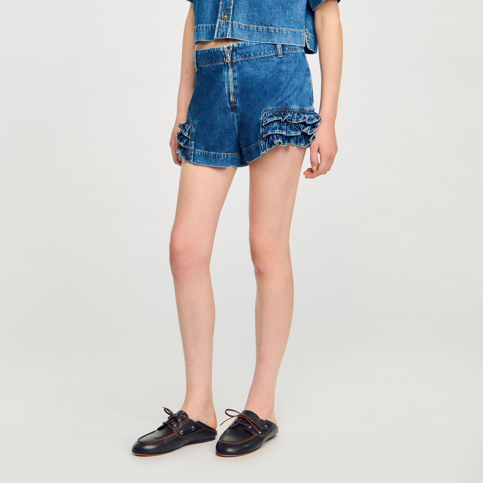 Short en denim à volants 
