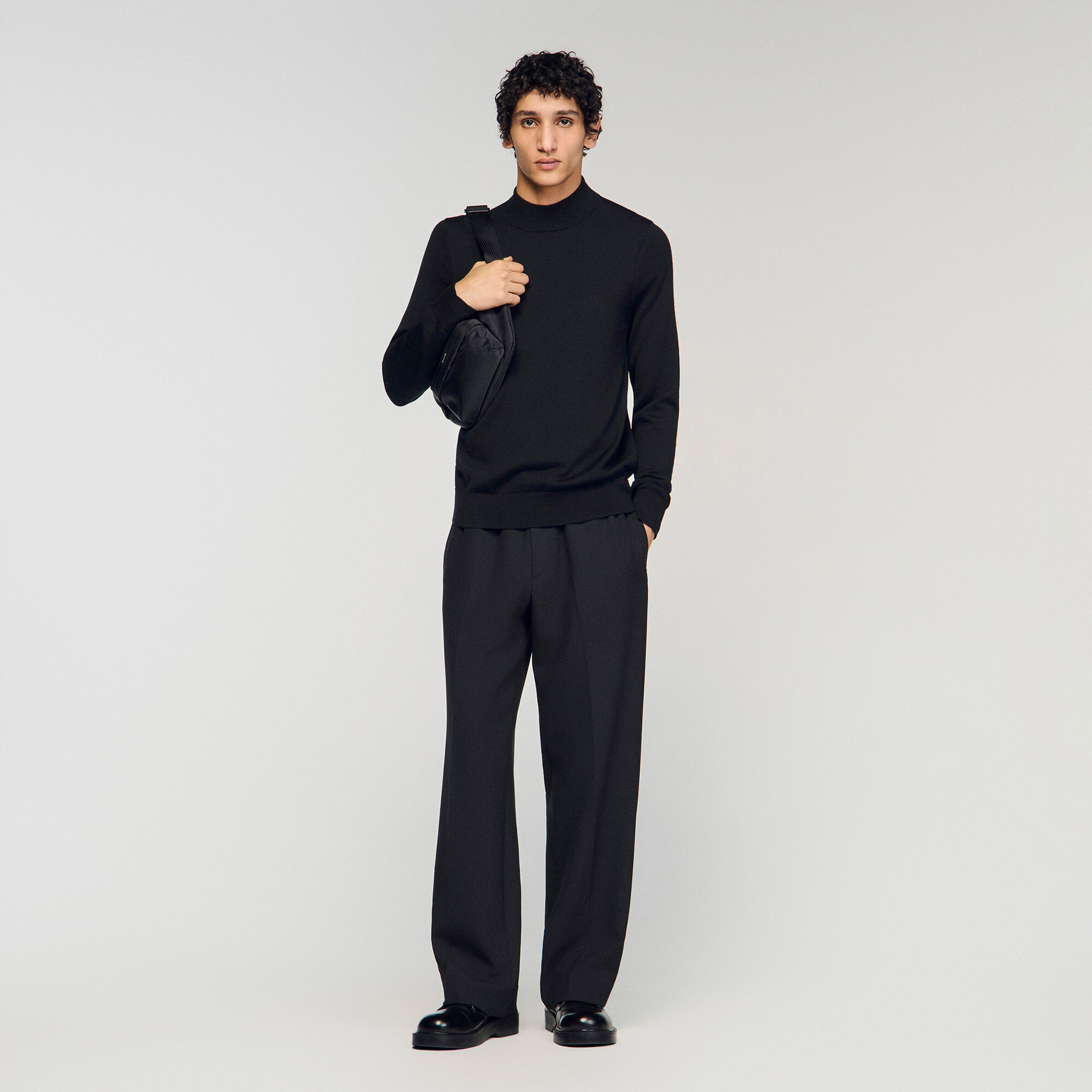 Pull en laine &agrave; col montant