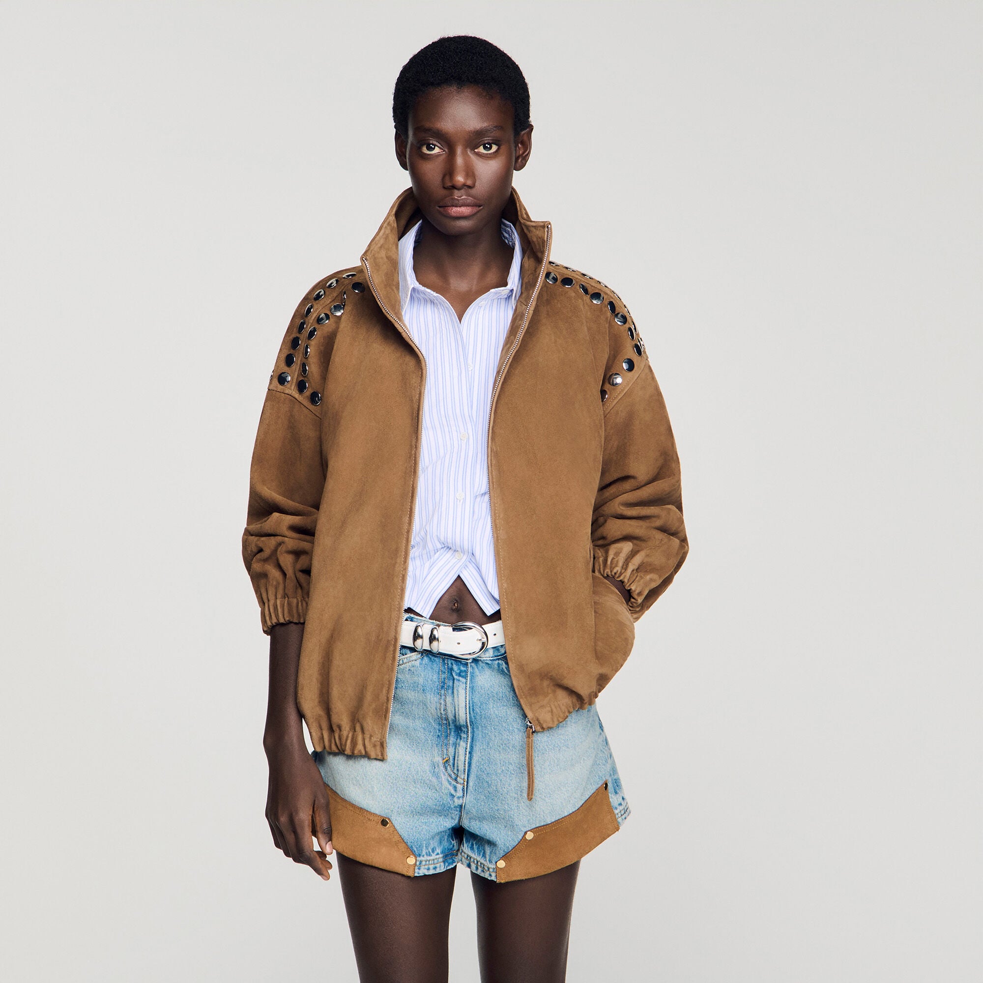 Blouson en su&egrave;de &agrave; studs