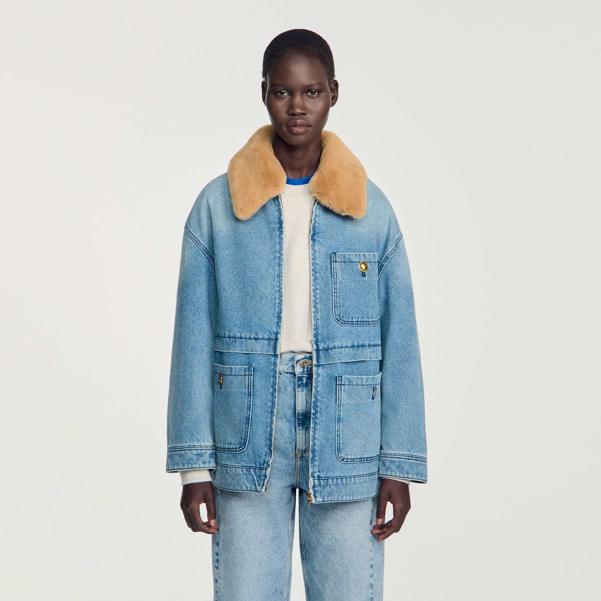 Manteau en jean col fausse fourrure