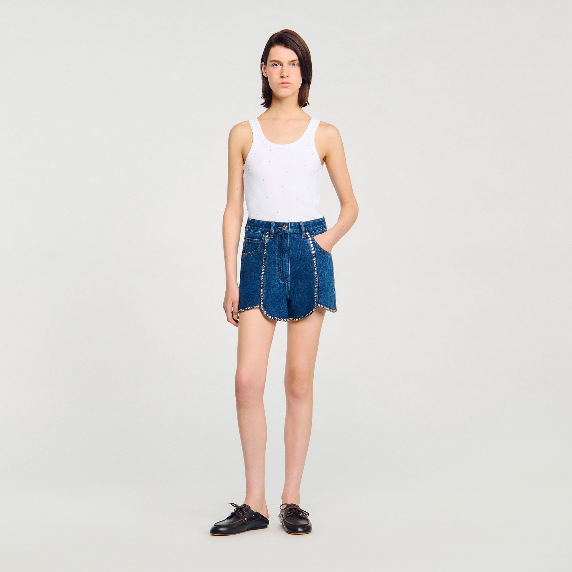 Short en denim strassé