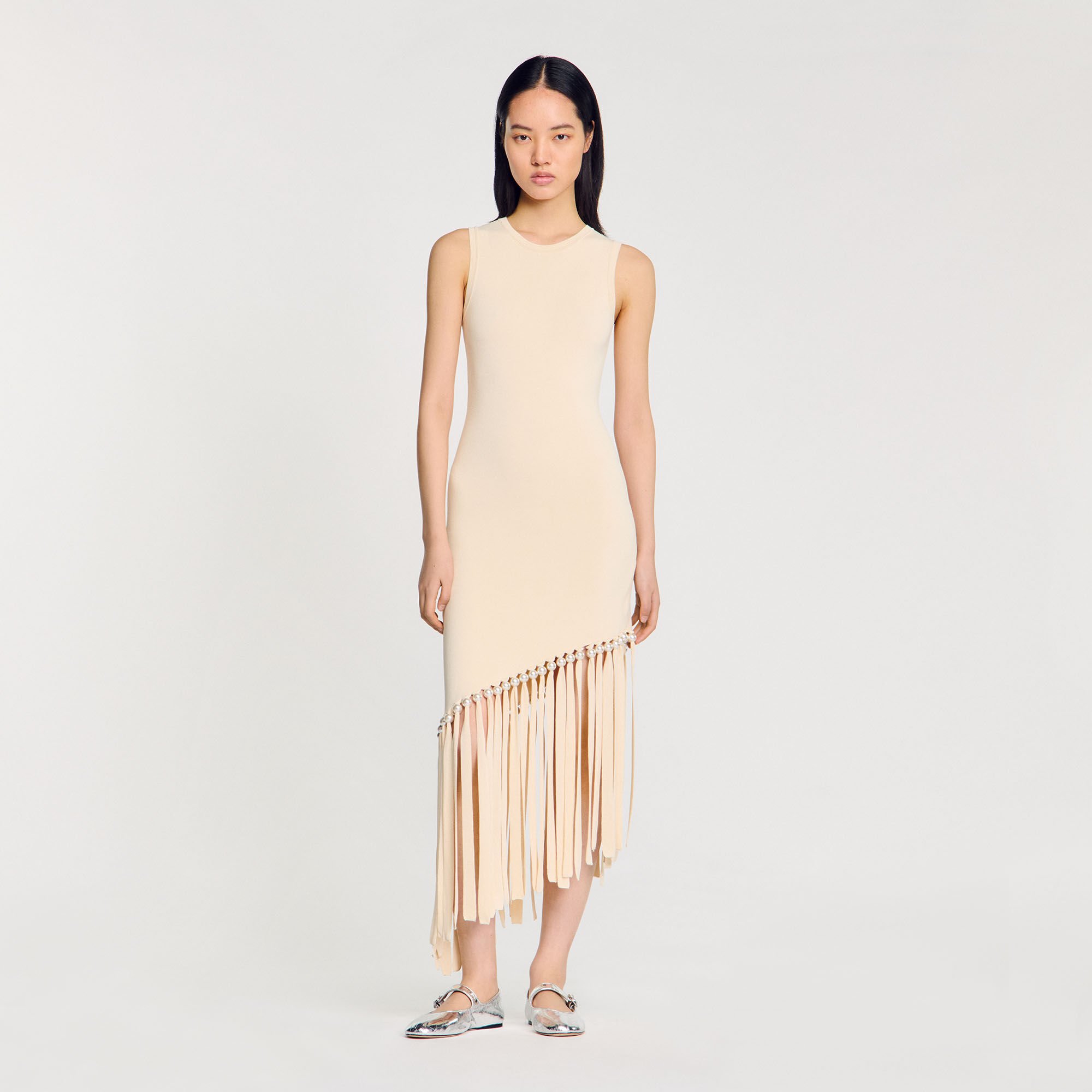 Robe midi en maille frangée et perlée