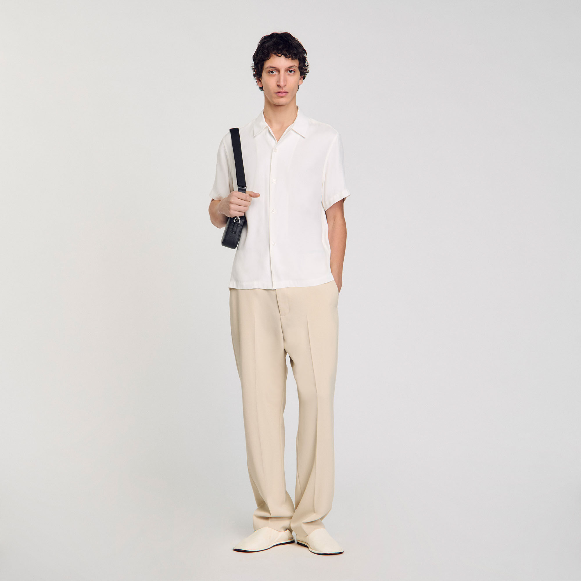Chemise à col requin
