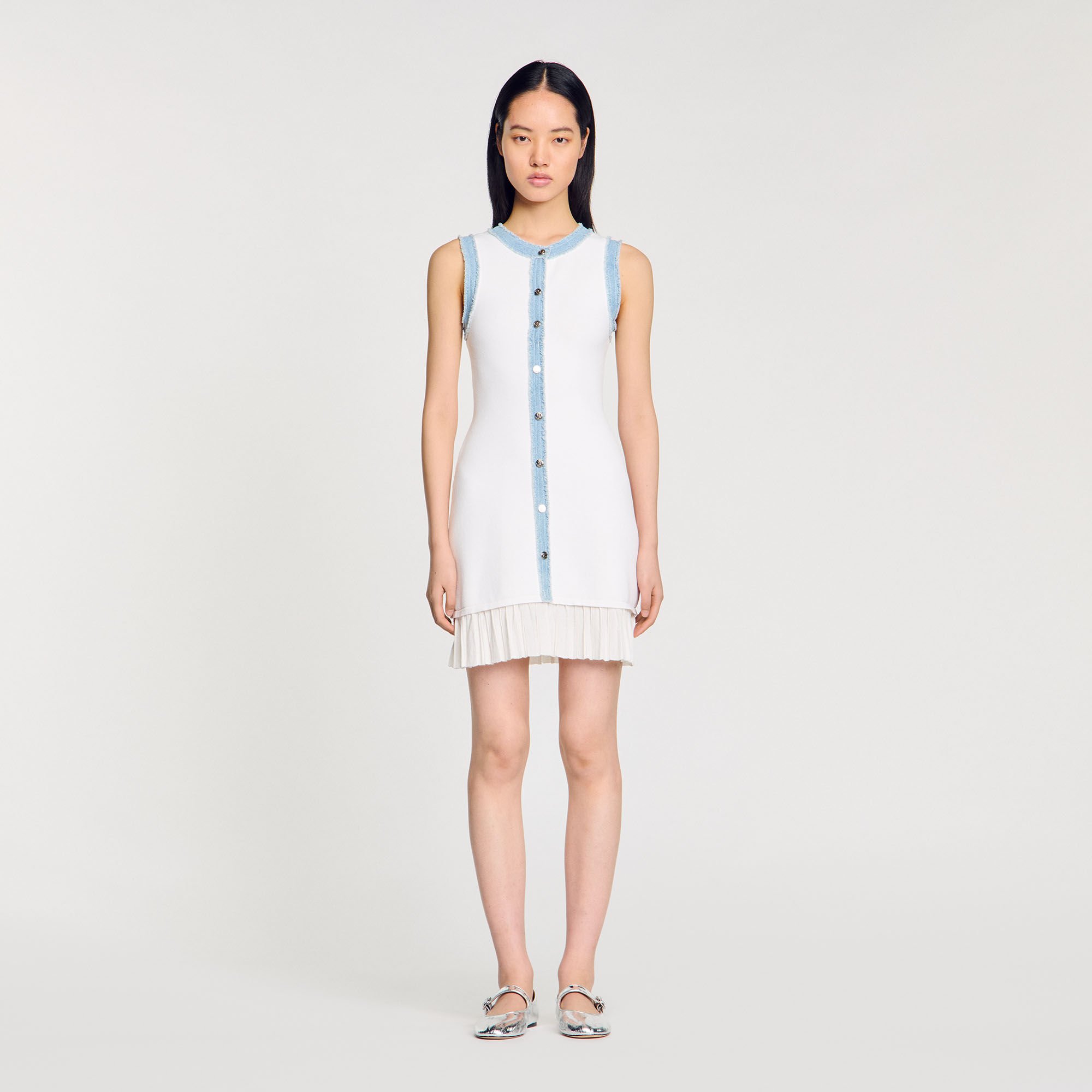 Robe courte en maille à volant