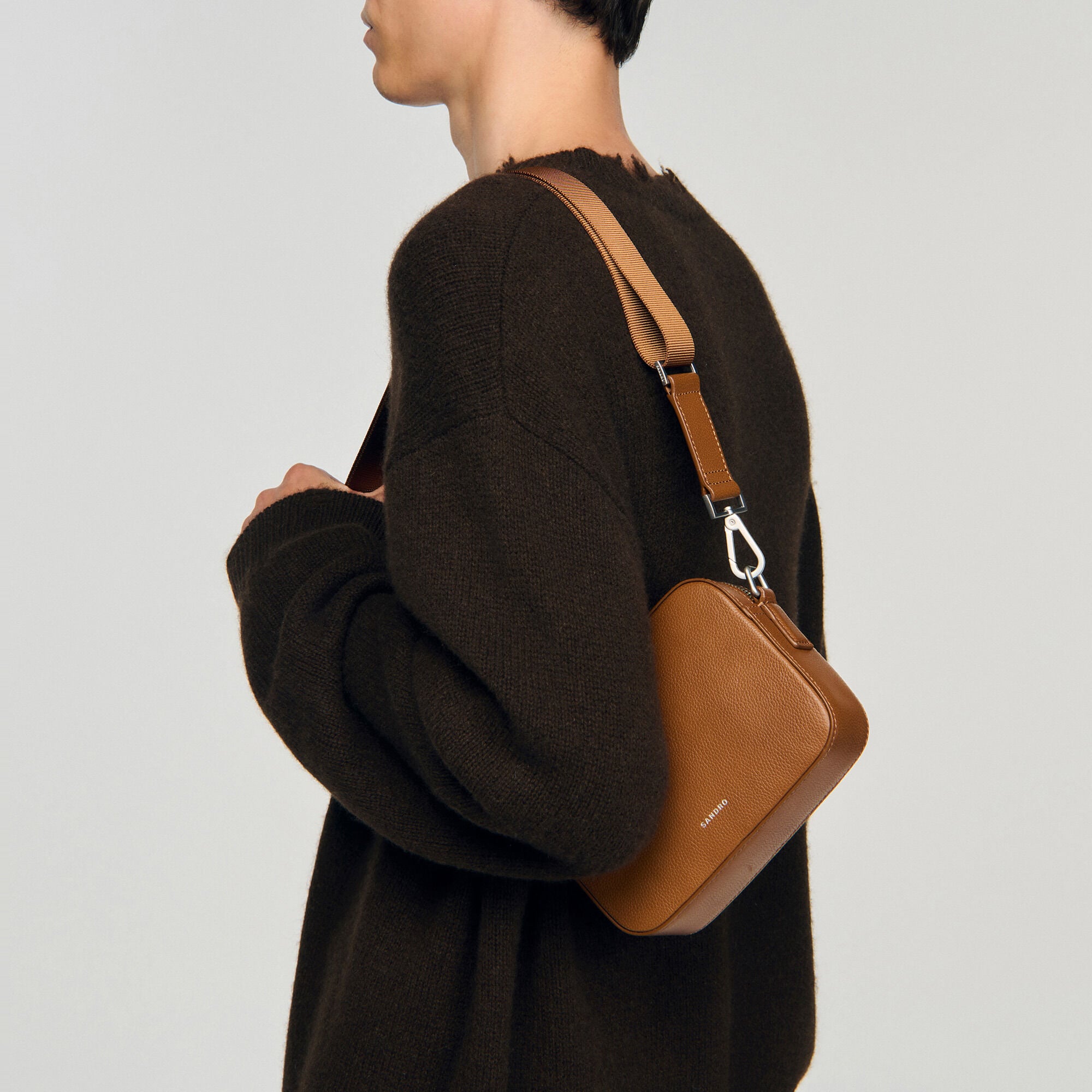 Petit sac en cuir grain&eacute; - Homme | Sandro Paris