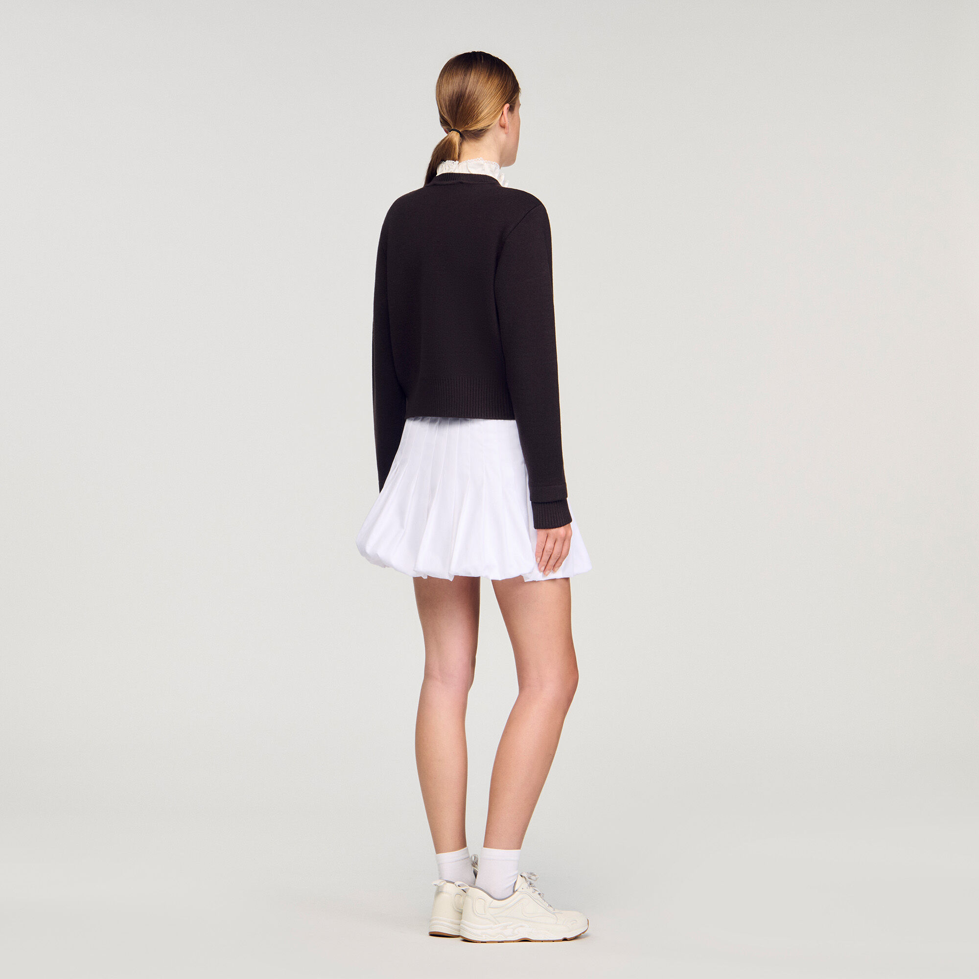 Cardigan à col volanté amovible