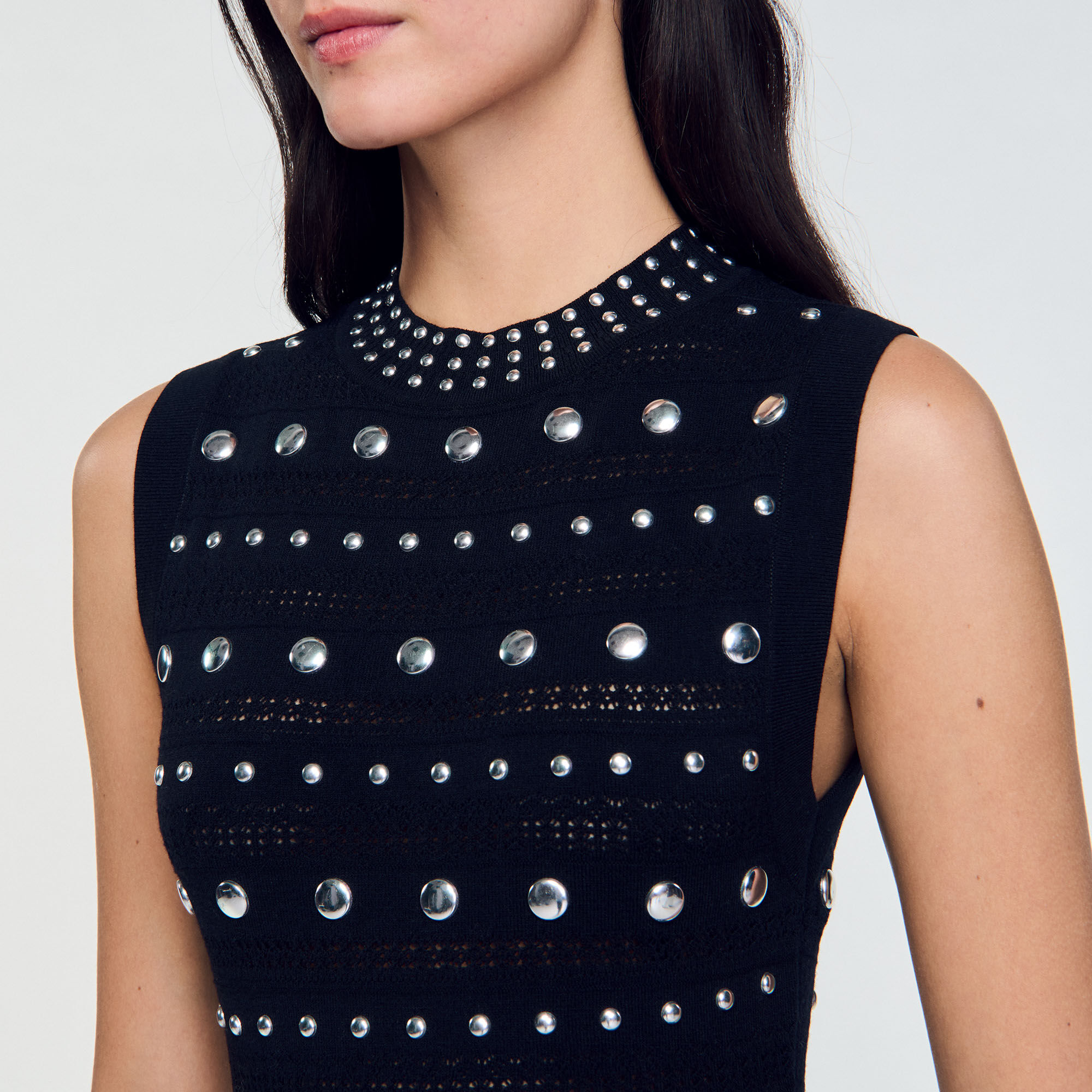 Robe longue ornée de pastilles gris / noir pour femme