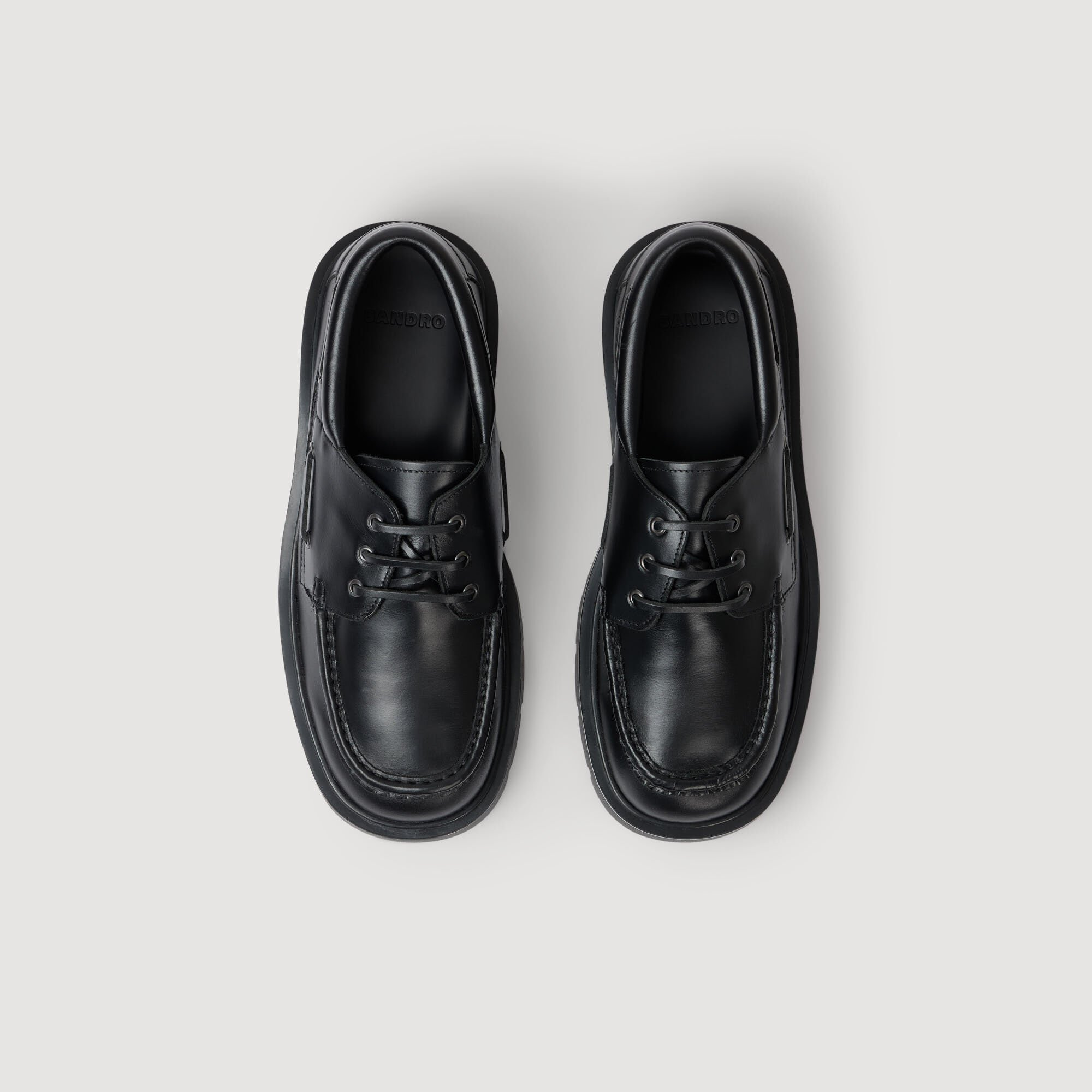 Chaussures bateau en cuir 