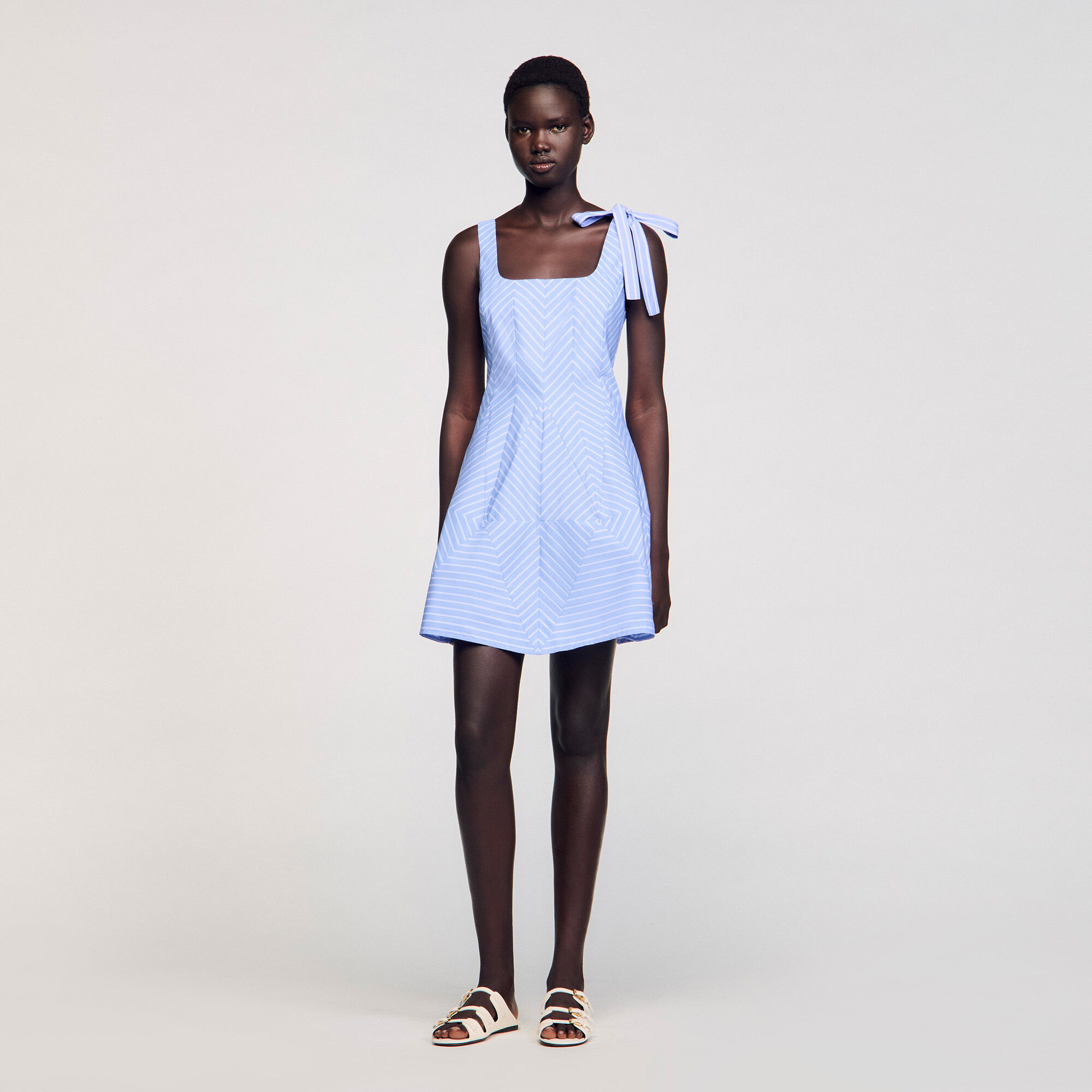 Robe courte à rayures