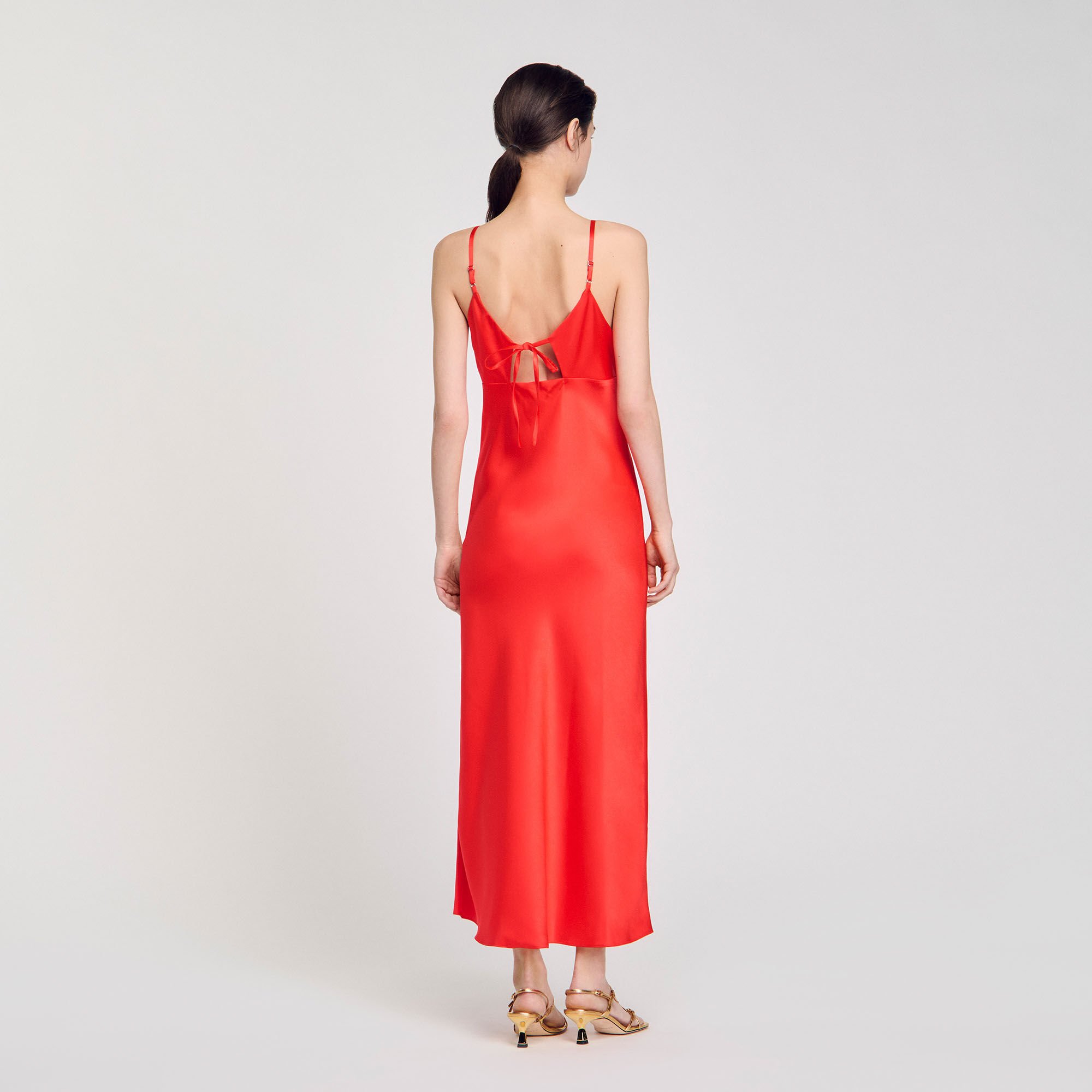Robe fluide à bretelles