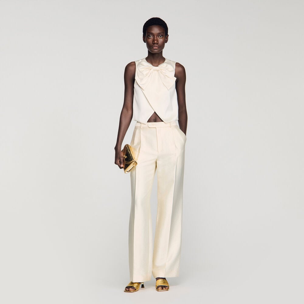 Sandro Kurzes Satin-Top mit Schleife – Ecru