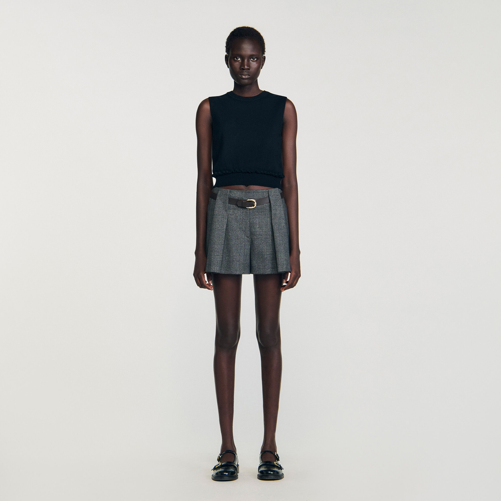 Short plissé à ceinture