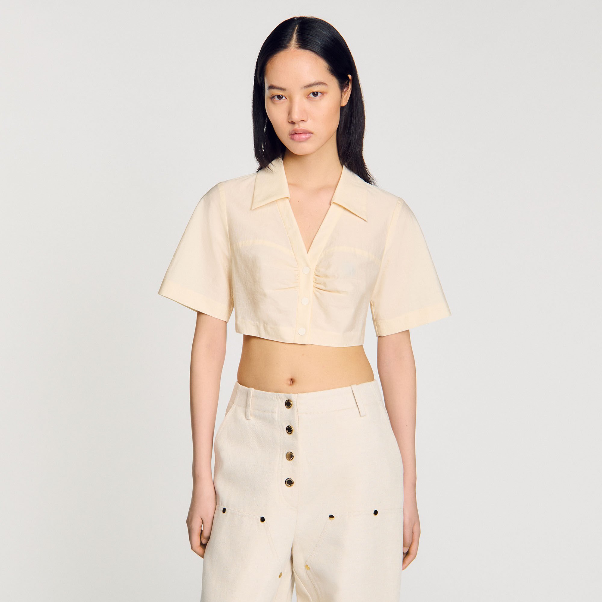 Chemise courte froncée