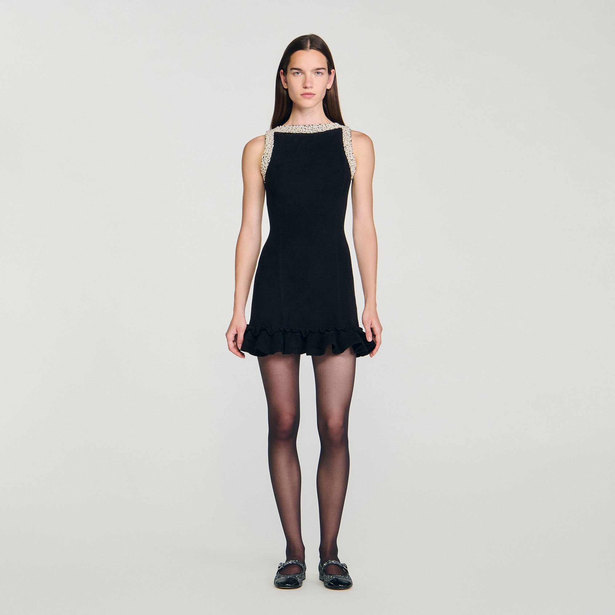 Robe courte perlée