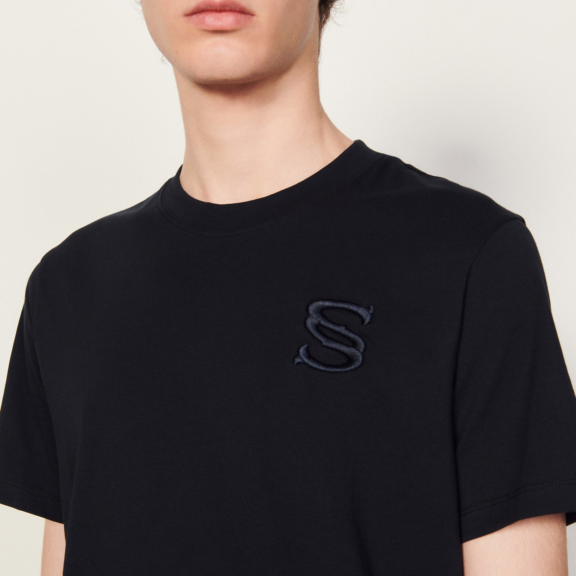 T-shirt brodé